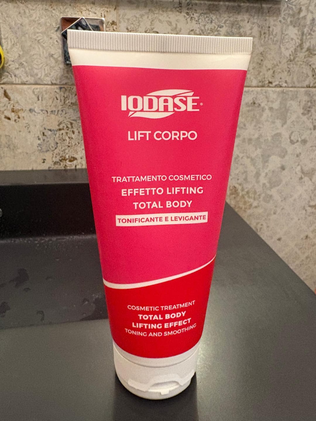 Customer photo review of Crema lifting corpo