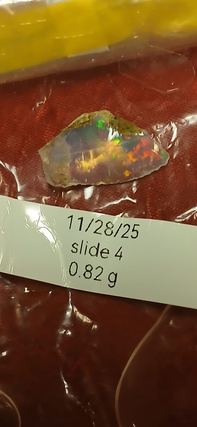 Customer photo review of 0.82g Rough Chalk Opal