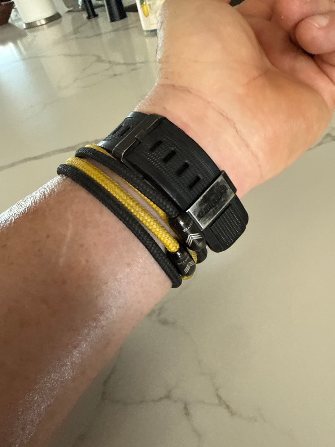 Customer photo review of Paracord Bracelet Magnetic Black