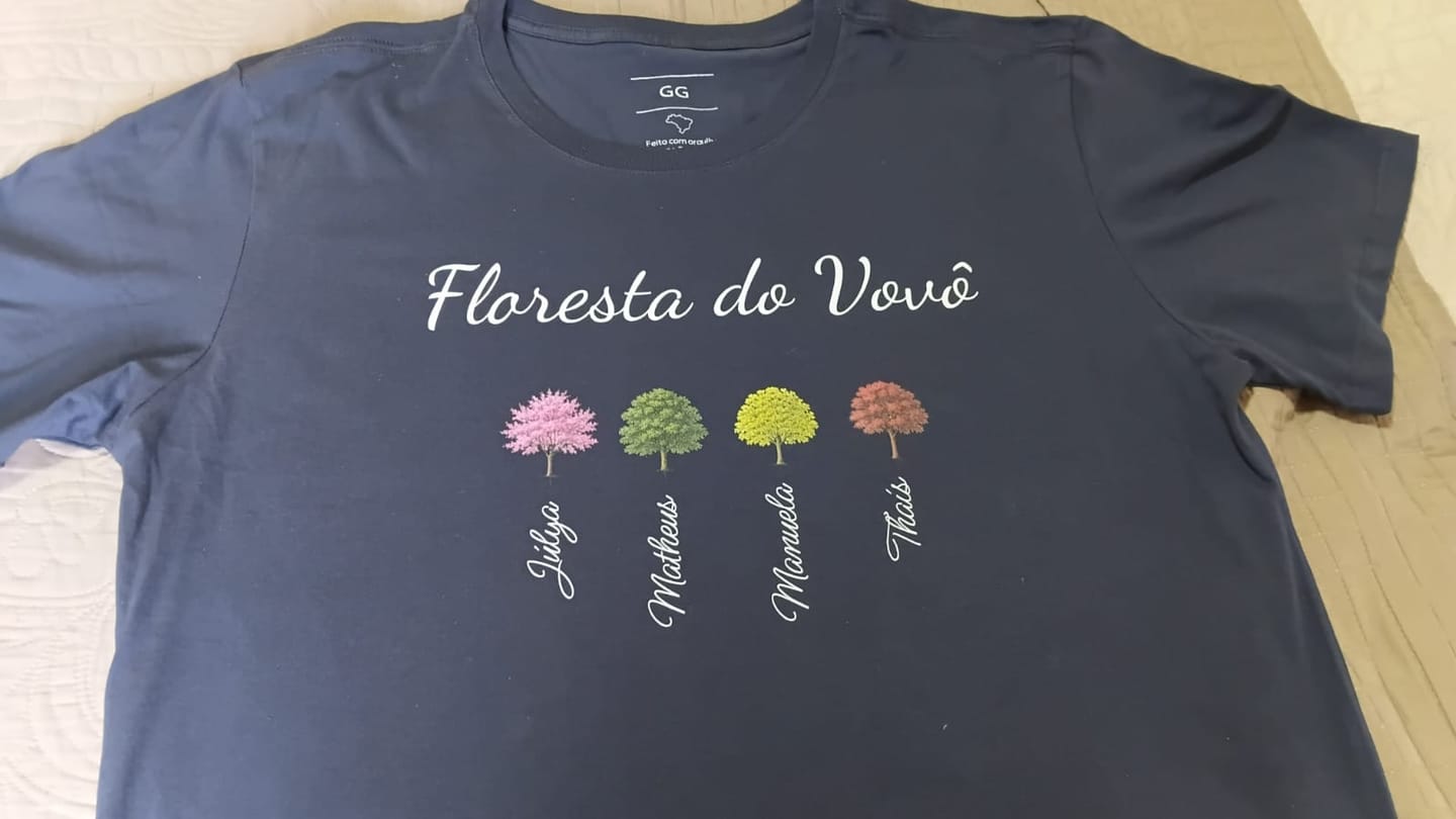 Customer photo review of Camiseta Personalizada FLORESTA DO VOVÔ - ATÉ 13 ÁRVORES - PRETA - Algodão 100%