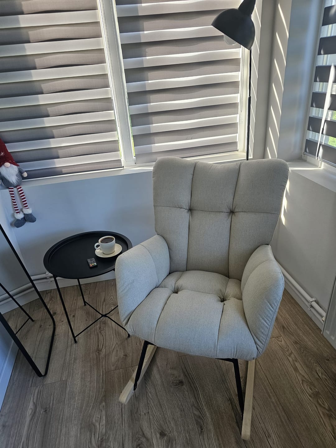 Customer photo review of Fotoliu balansoar VASCO, stofa clasica bej - Nea 25, 70x97x94 cm