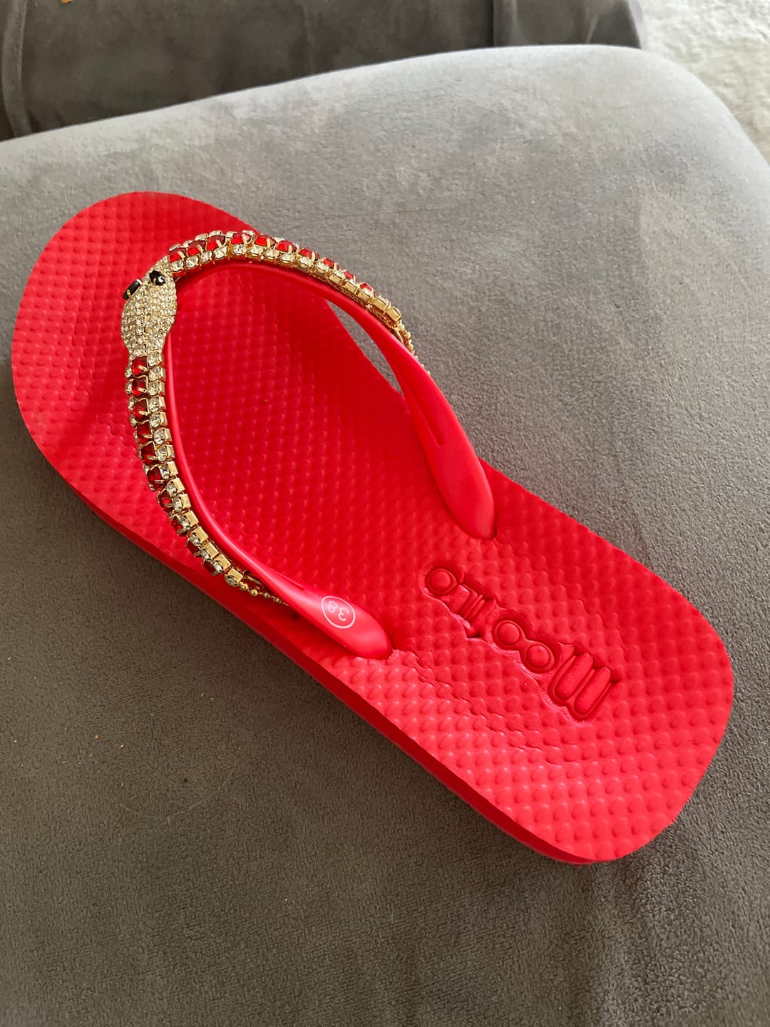 Customer photo review of Flip-Flop / Schlange - Rot / B Ware - eventuell können Steine fehlen