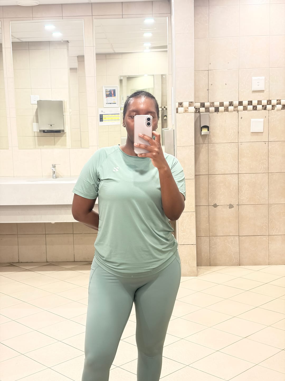 Customer photo review of High Waisted Tummy Control Butt Lifting Leggings with Pockets