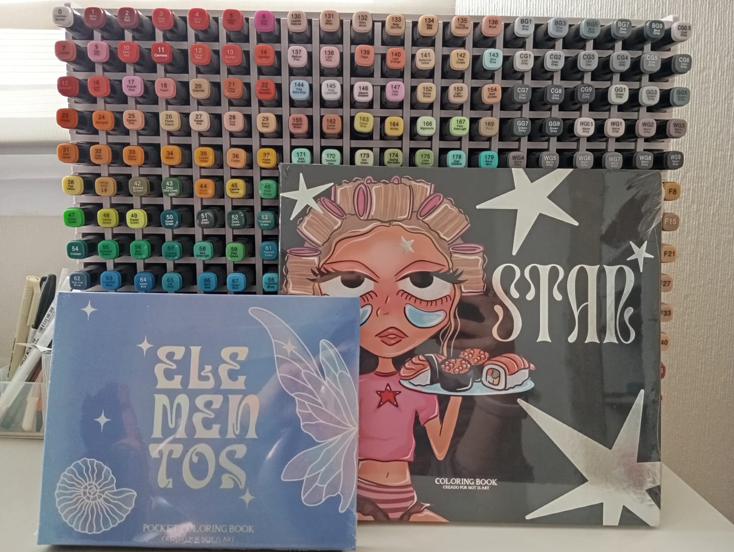 Customer photo review of STAR – Libro para colorear grunge y rockero