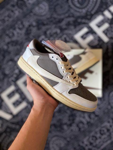 Customer photo review of Travis Scott x Air Jordan 1 Low "Revers Mocha"