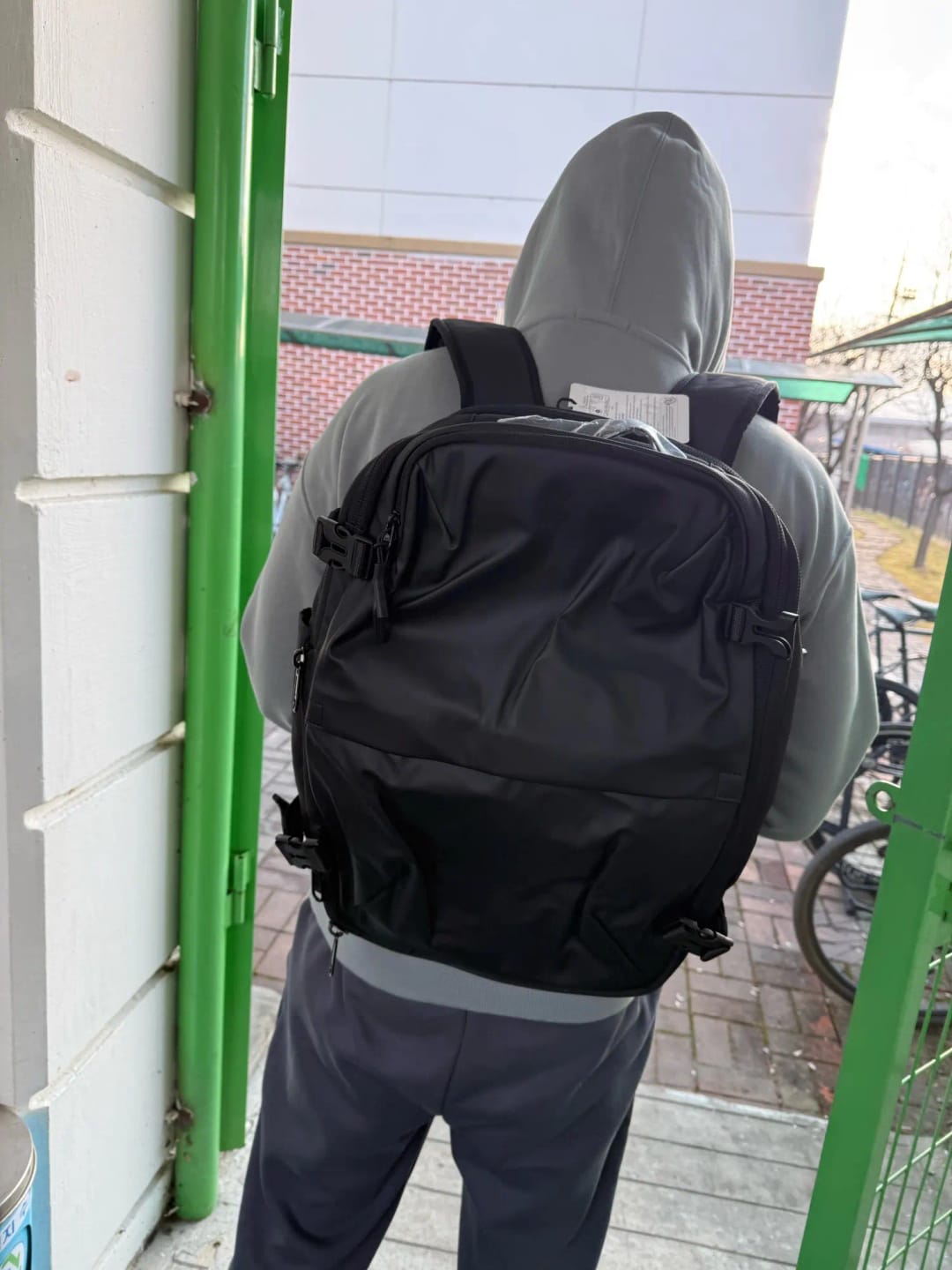 Customer photo review of Discoverer Vacuum Compression Travel Backpack 60L
