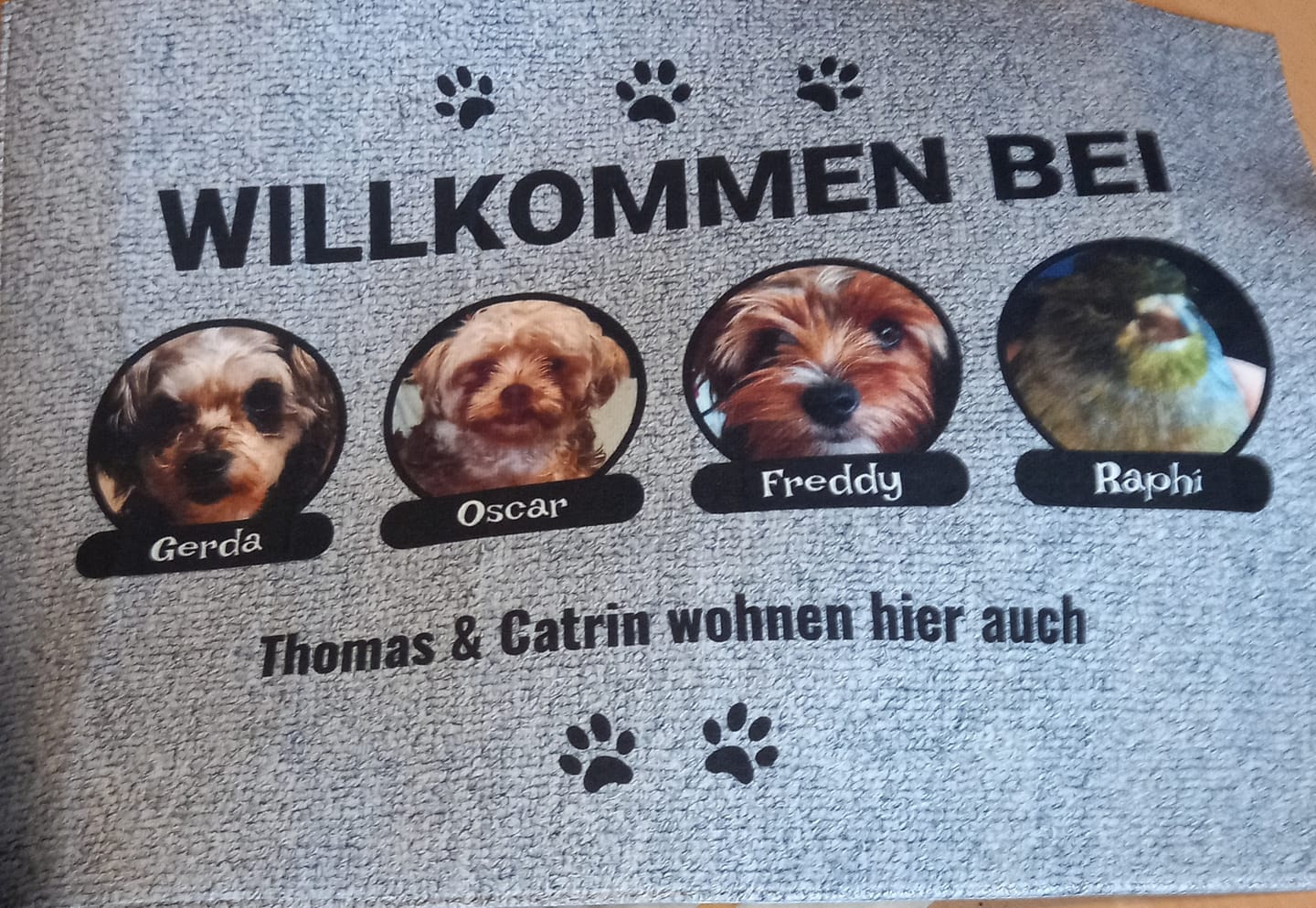 Customer photo review of Personalisierte Fußmatte - Foto mit Namensschild