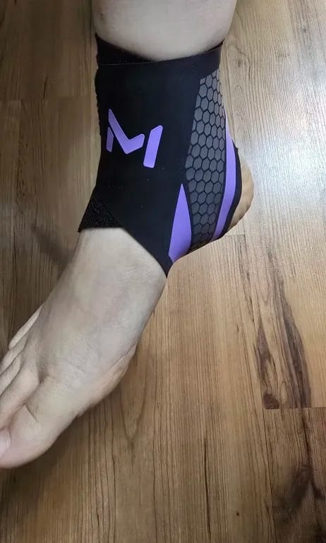 Customer photo review of Restora Plantar Fasciitis Relief Wrap