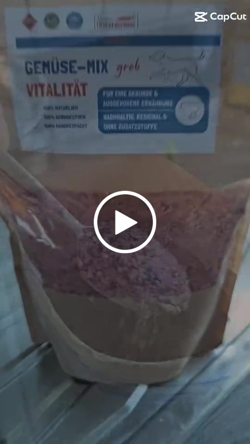 Customer video review of Gemüsemix-Topping für Hunde