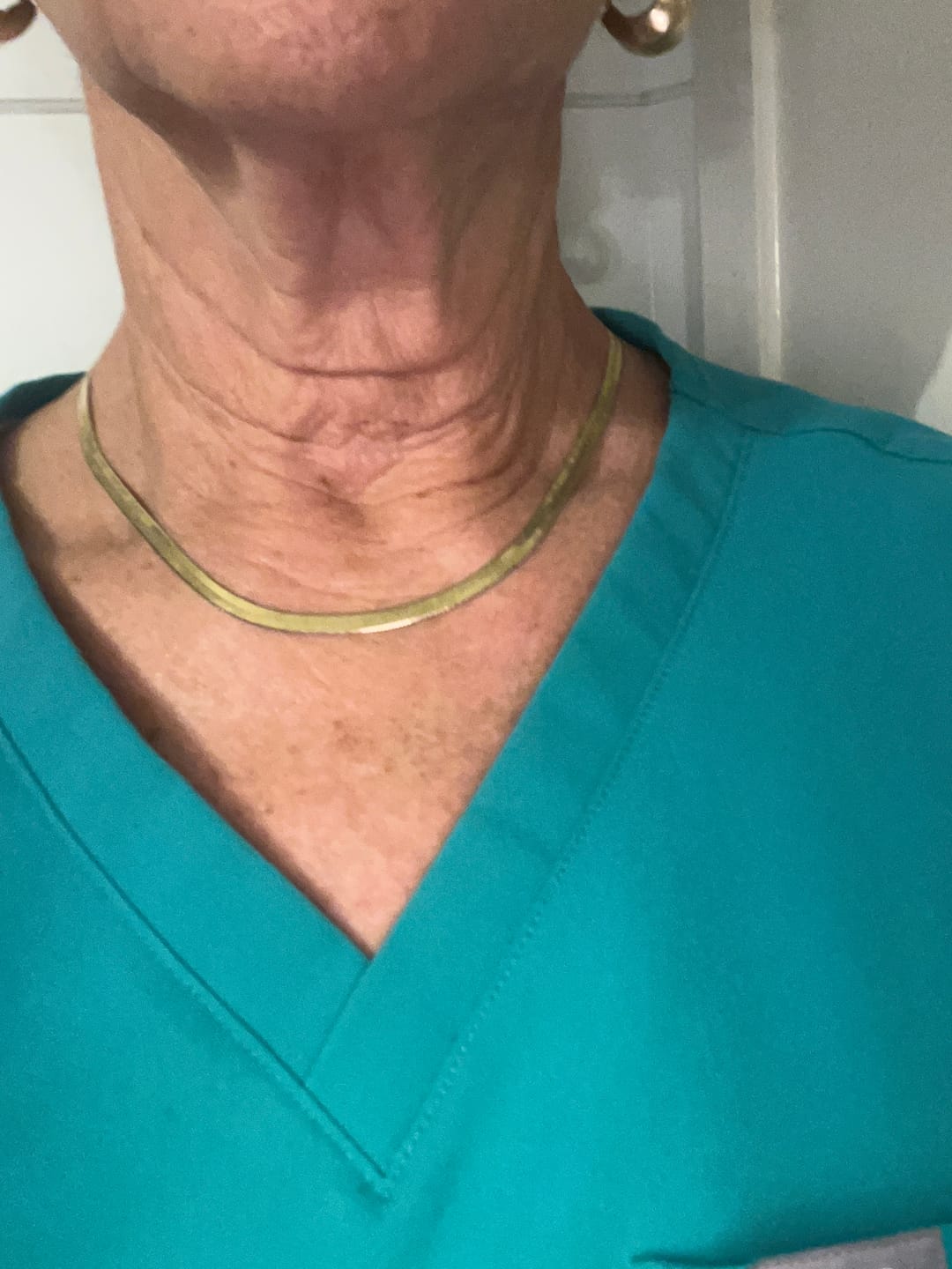 Customer photo review of Melly® Diamond Initial Herringbone Necklace (Bundle)