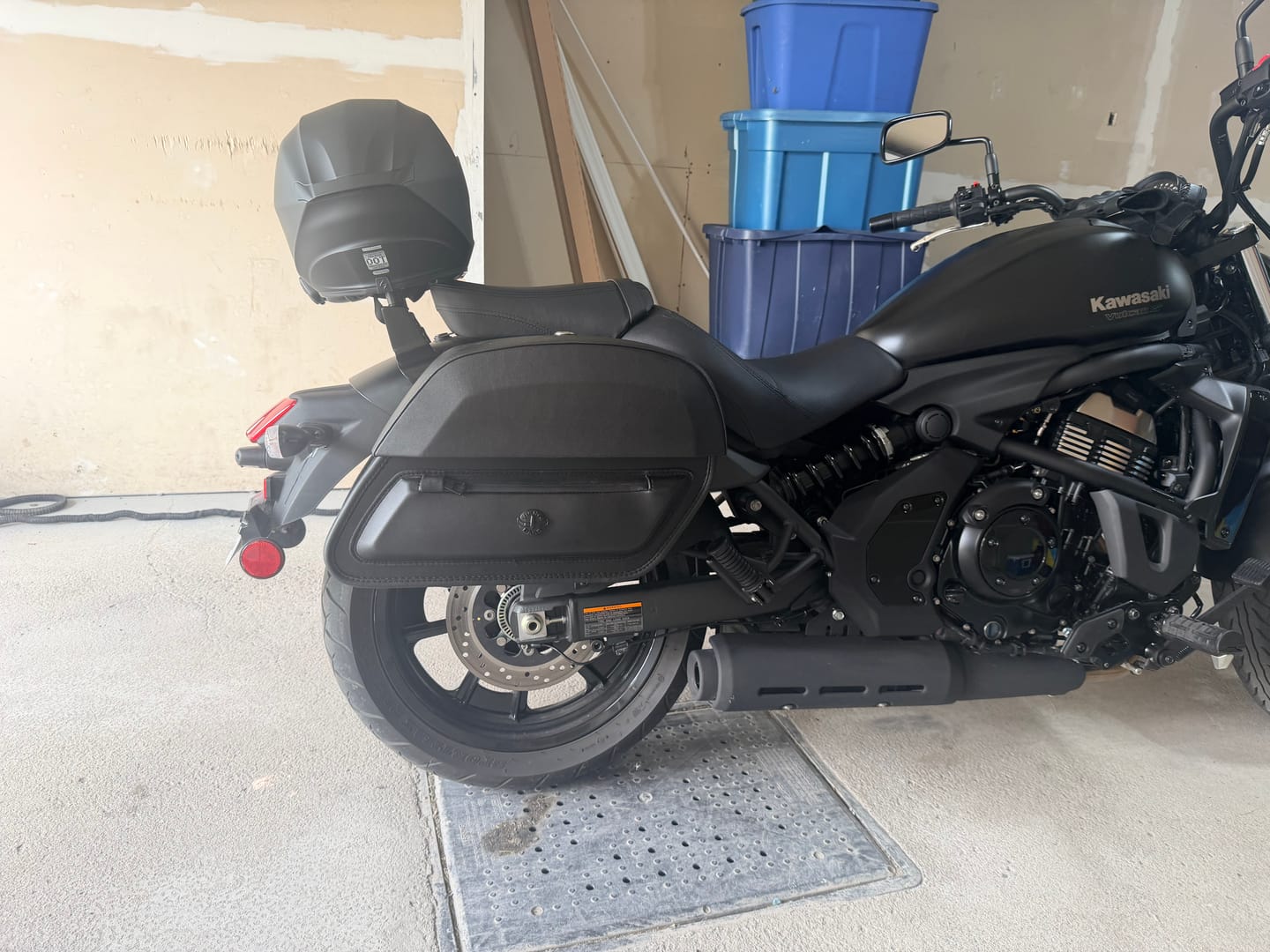 Customer photo review of 28L - Pantheon Medium Hard Mount Kawasaki Vulcan S VN650 Leather Motorcycle Saddlebags