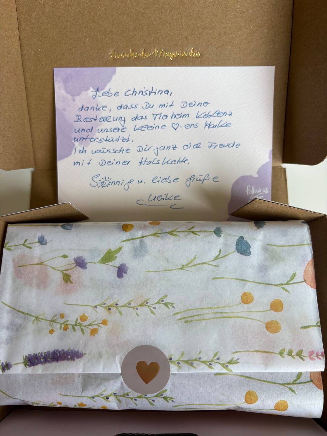 Customer photo review of Pawsitive Halskette