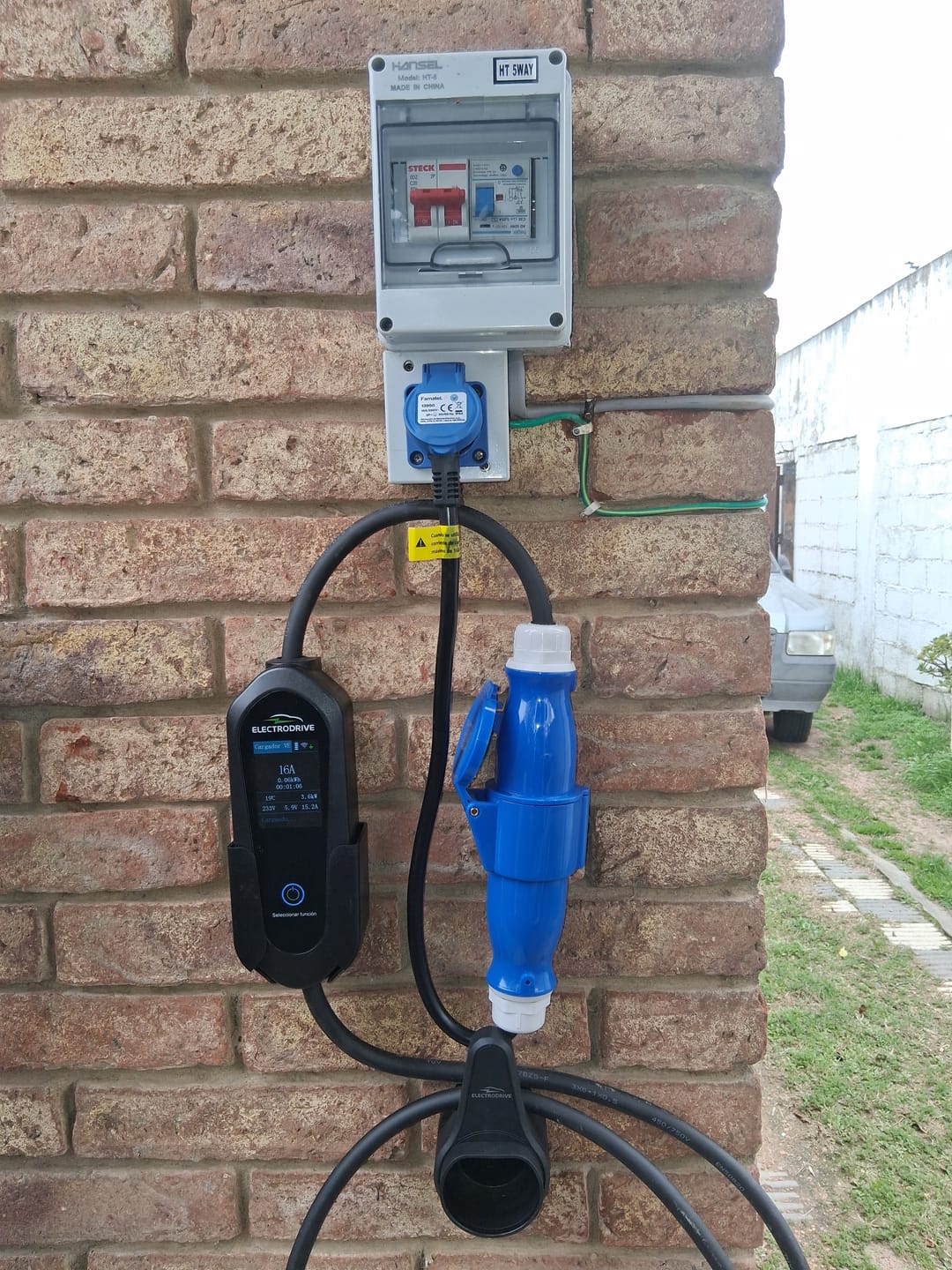 Customer photo review of Cargador Portátil 7 kW Tipo 2 — Para BYD, Chery, Geely y más