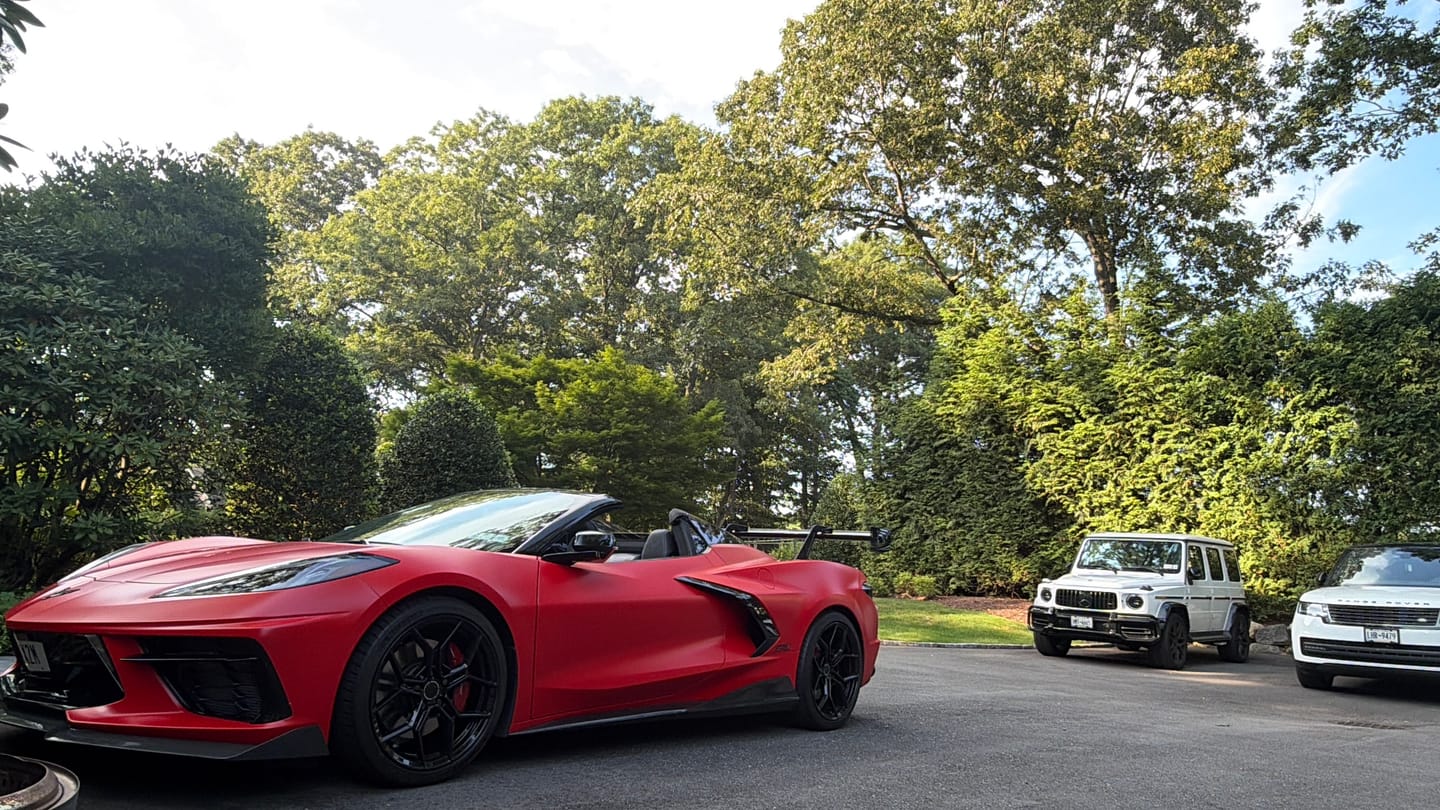 Customer photo review of Corvette C8 Stingray Front Splitter & Side Skirts [5VM Package]