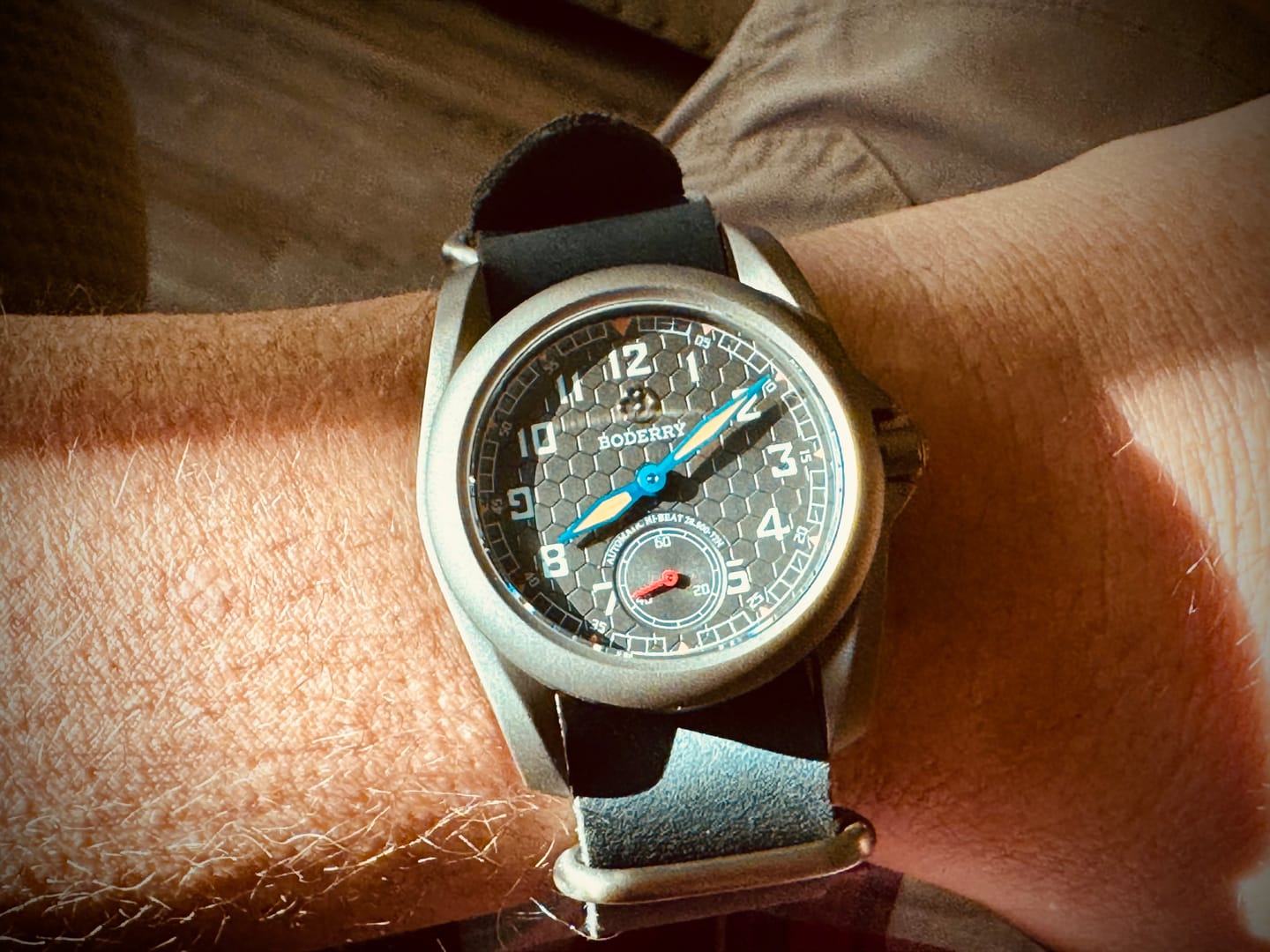 Customer photo review of VOYAGER S72 – 72-Hour Power Reserve Titanium Automatic Field Watch, 100M Water Resistant | Grey