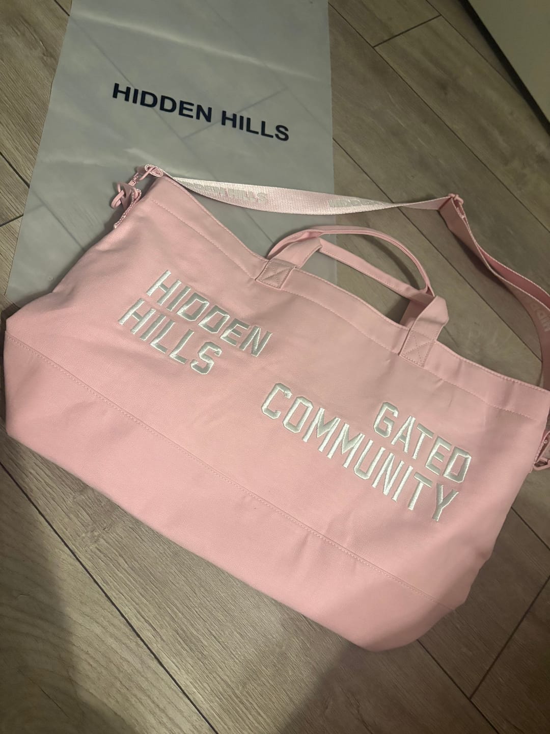 Customer photo review of GATED COMMUNITY CANVAS SHOPPER BAG LIGHT PINK