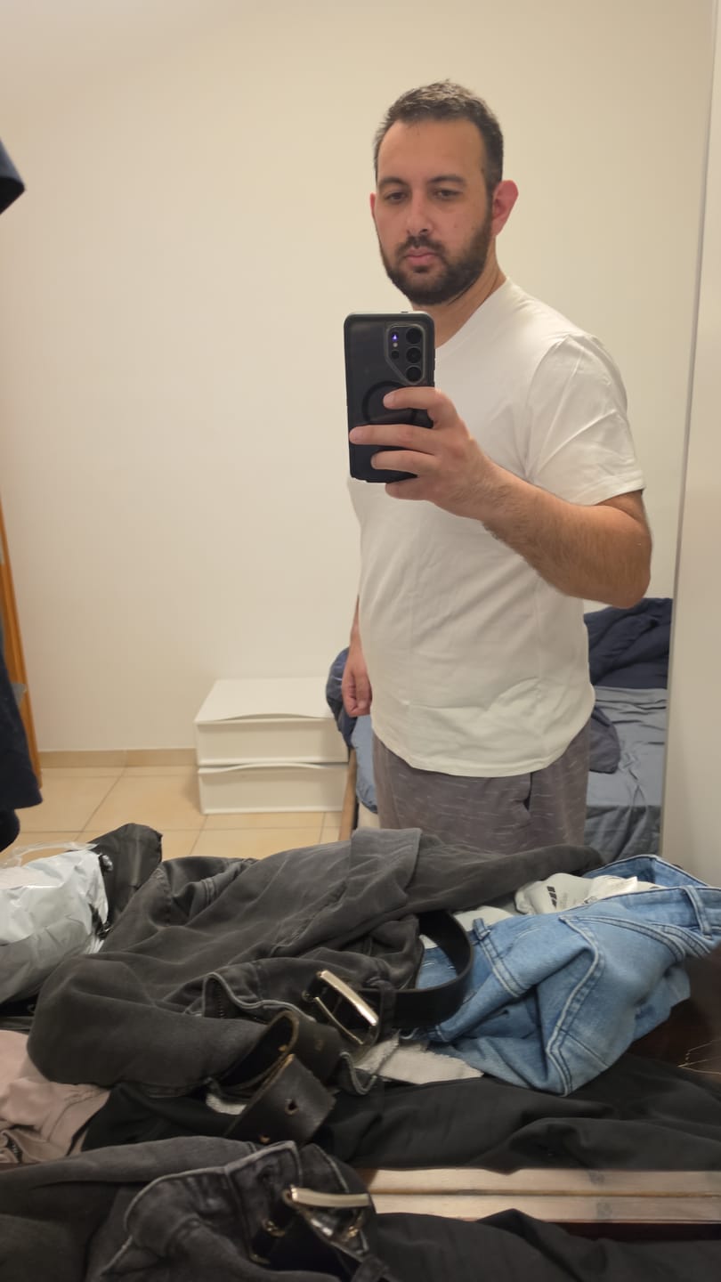 Customer photo review of BUDS V-FIT™ — חולצת גברים (Offer C)
