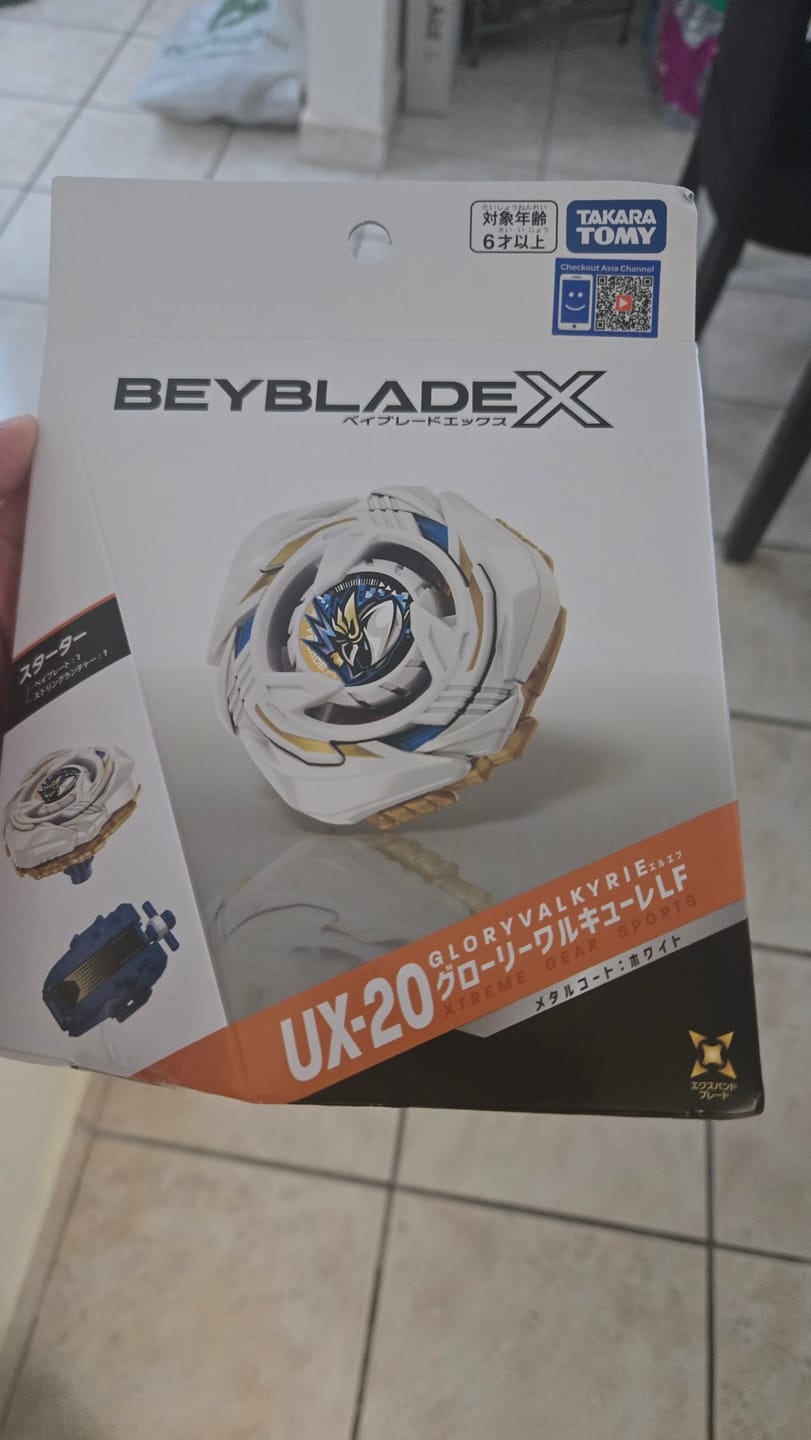 Customer photo review of [Pre-Order] Takara Tomy Beyblade X UX-20 Starter Glory Valkyrie LF