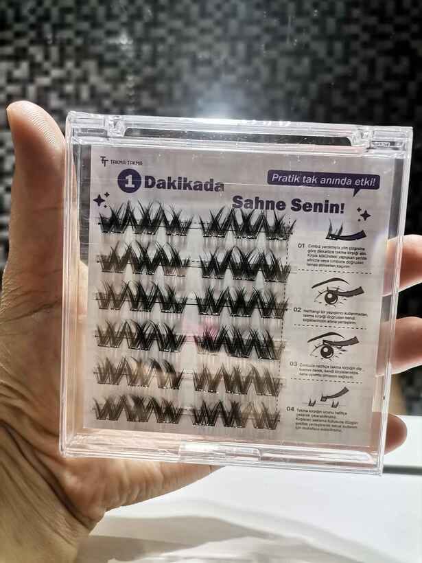 Customer photo review of Takma Kirpik Kendinden Yapışkanlı Clean Look Naturally You KP1451