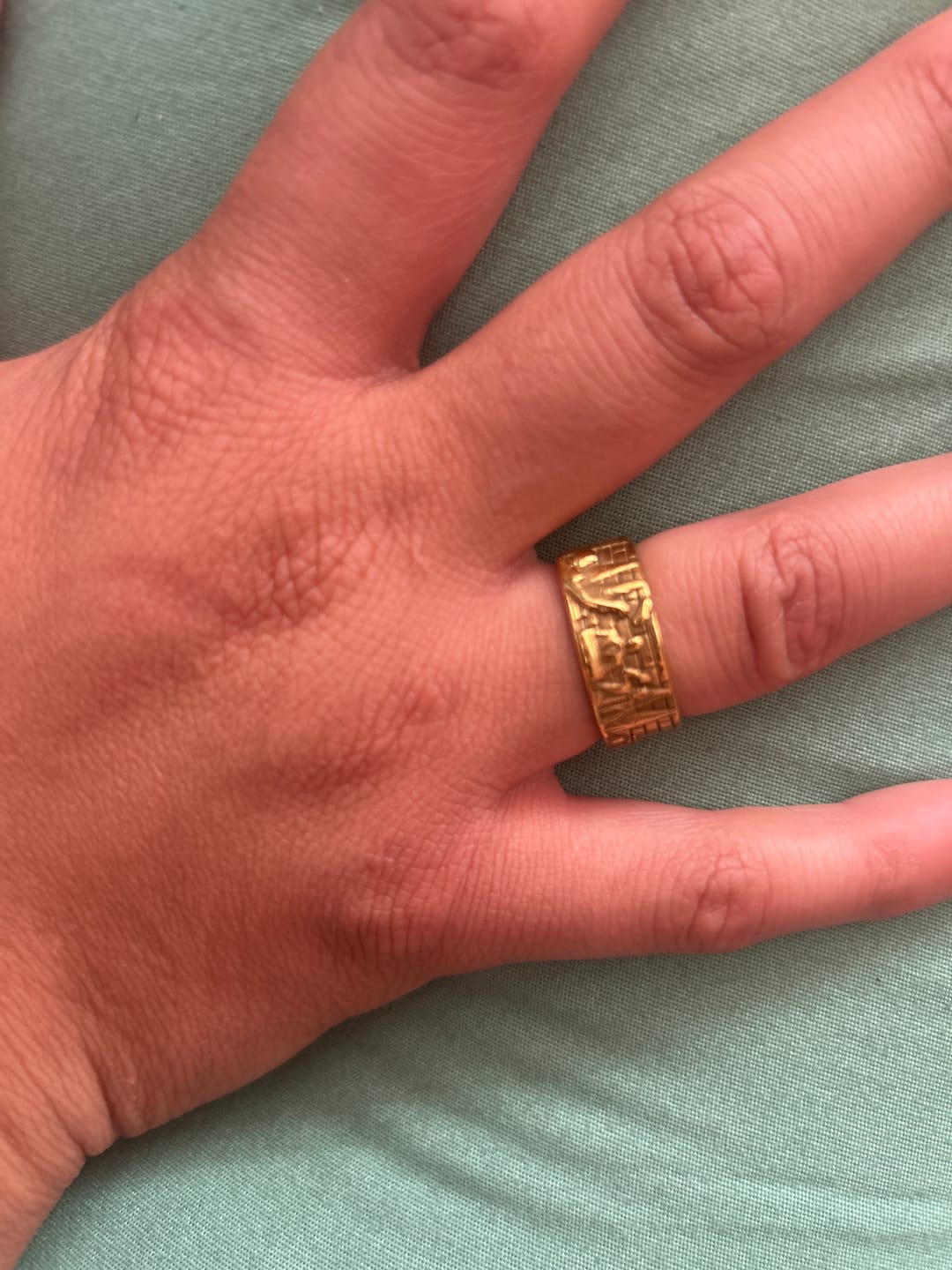 Customer photo review of "Farewell Kiss" Ring - Half Width - 925. or Stainless steel GOLD PLATED
