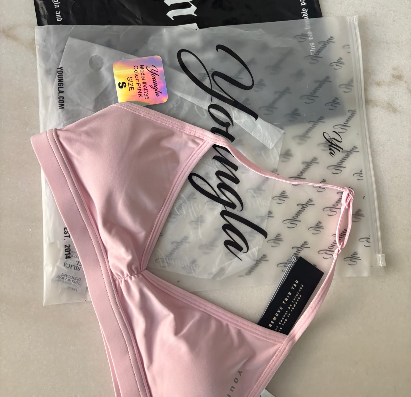 Customer photo review of W335 URBAN V-NECK BRA Fall 24'