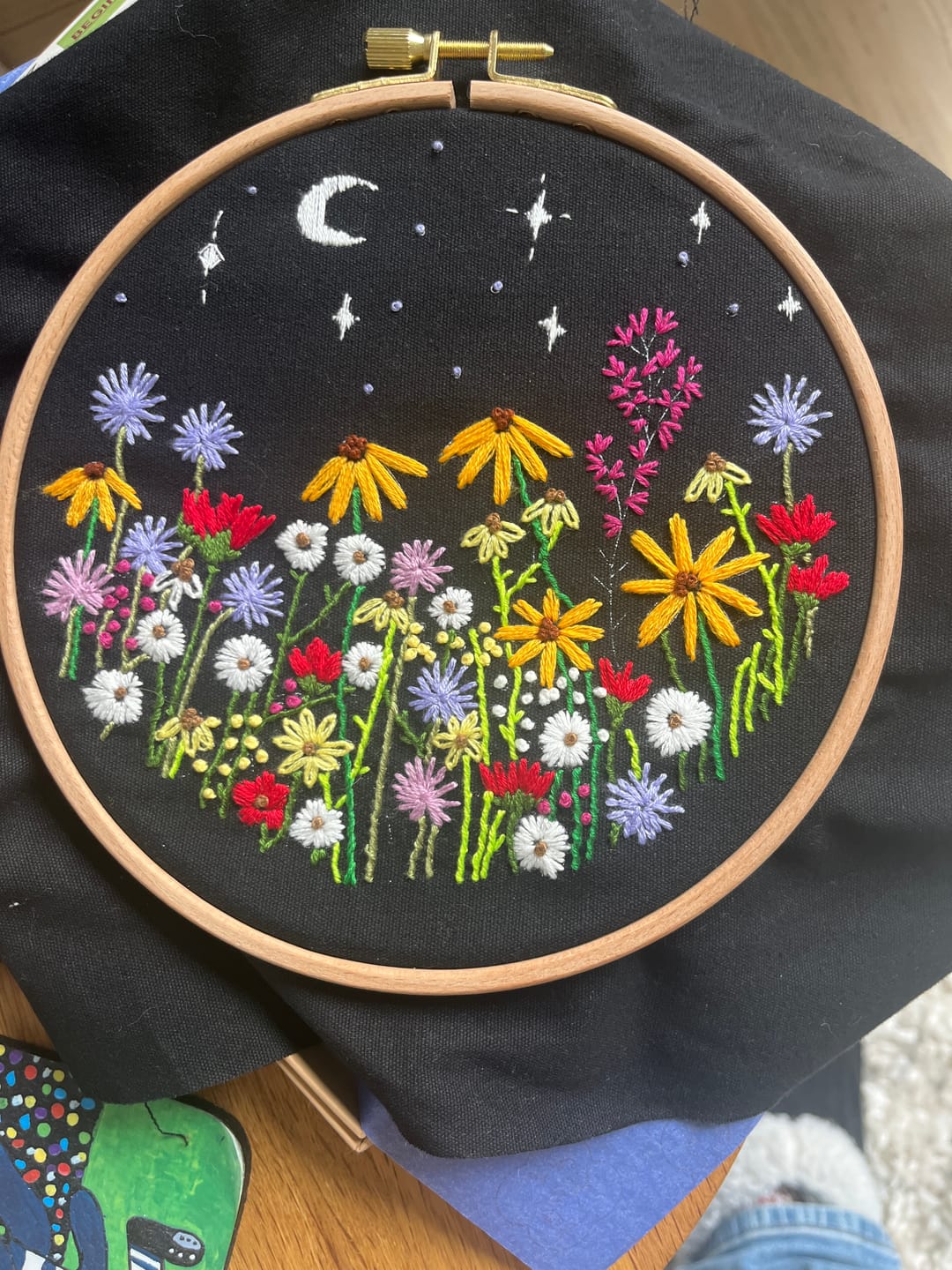 Customer photo review of Luna Wildflowers Embroidery Kit