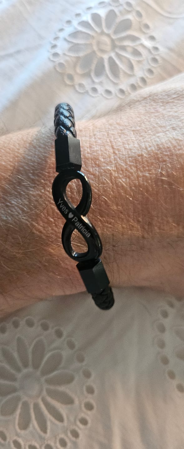 Customer photo review of Bracelet Personnalisé « À Mon Mari »