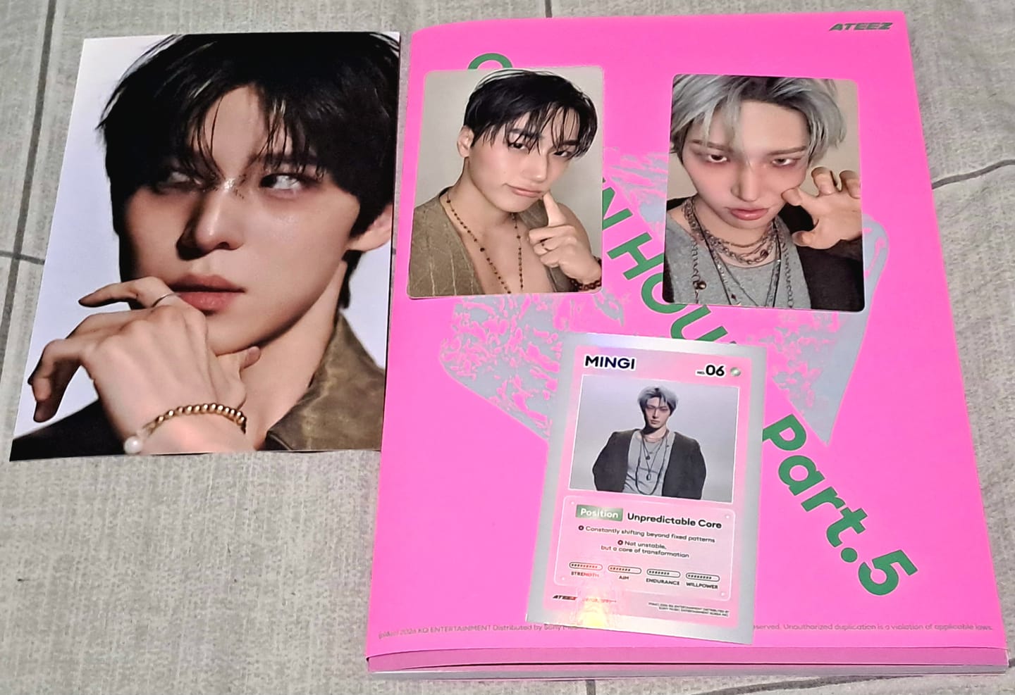 Customer photo review of [Fansign session.1] ATEEZ - 14TH MINI ALBUM - [GOLDEN HOUR : Part.5] (A/ DIARY/ Z Ver.)
