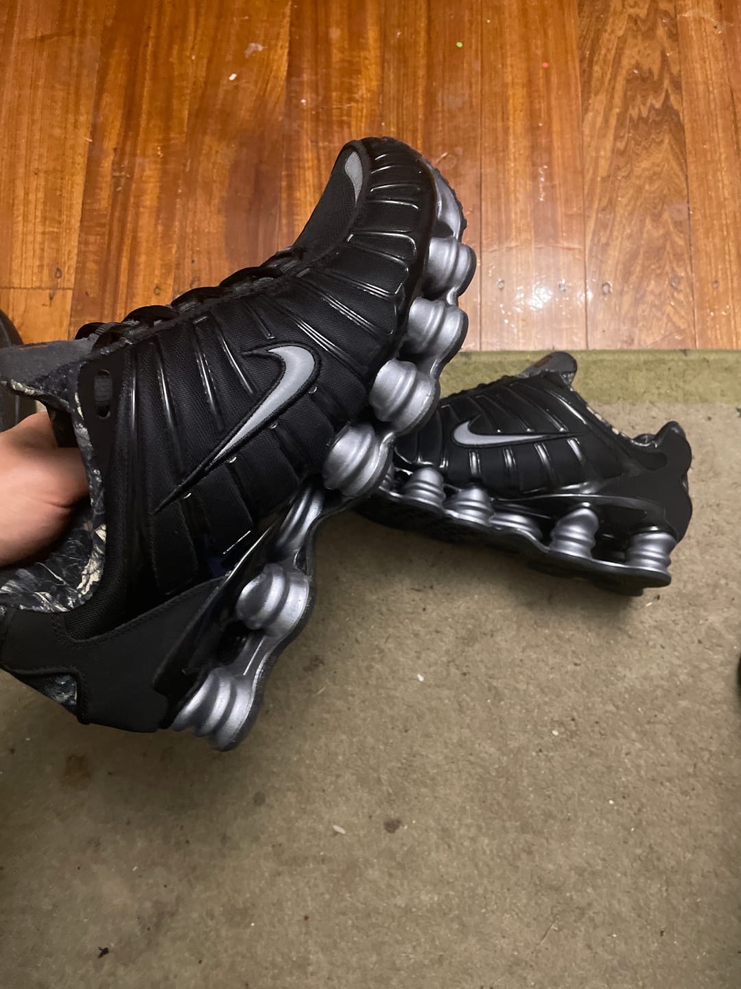 Customer photo review of Men's Nike Shox TL Black/Metallic Grey