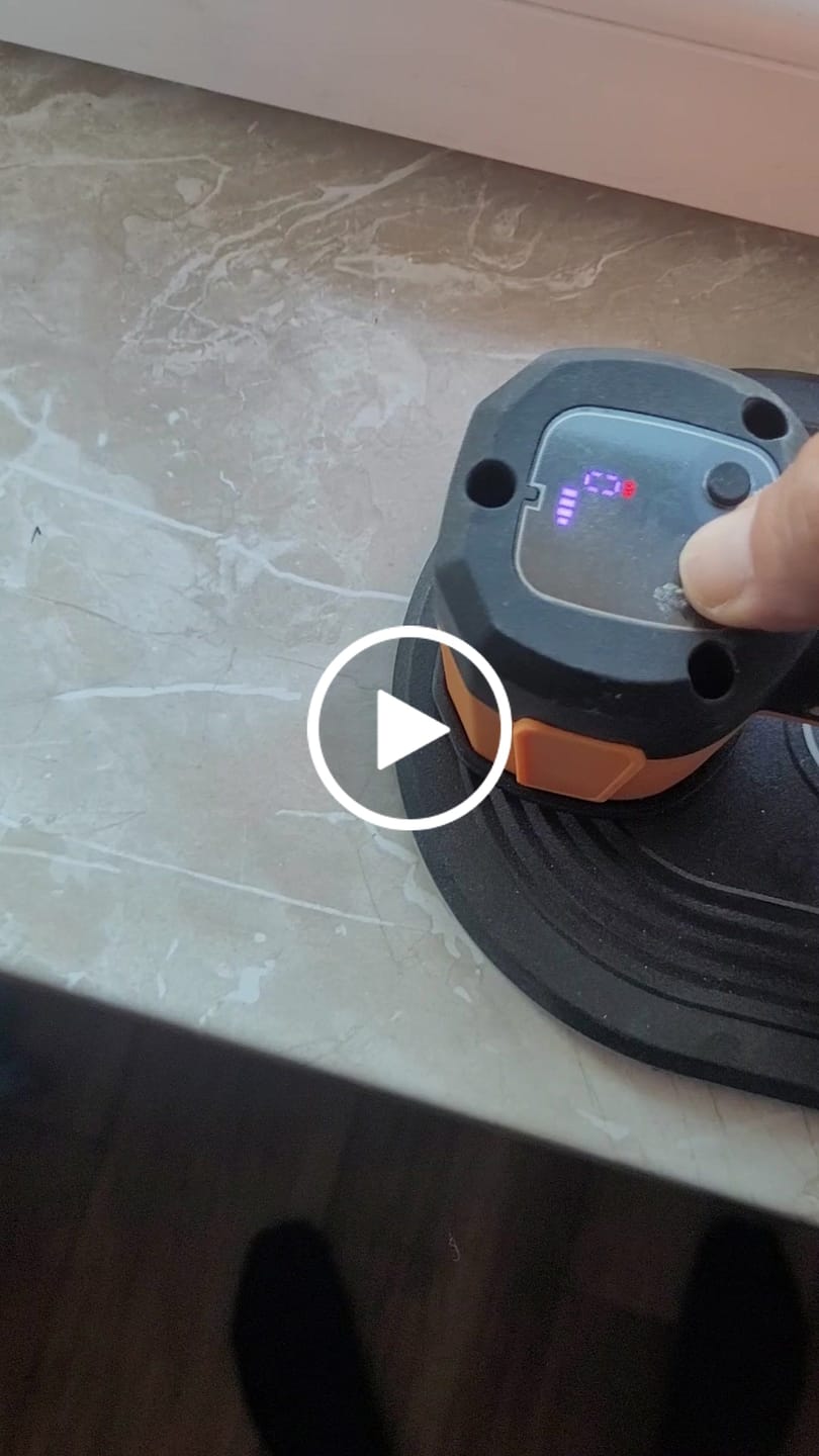 Customer video review of ‌Elektrischer Akku Vakuum-Saugheber 300kg | Automatische Druckregulierung‌ ‌Professioneller Plattenheber für Terrassenplatten, Glas & Feinsteinzeug