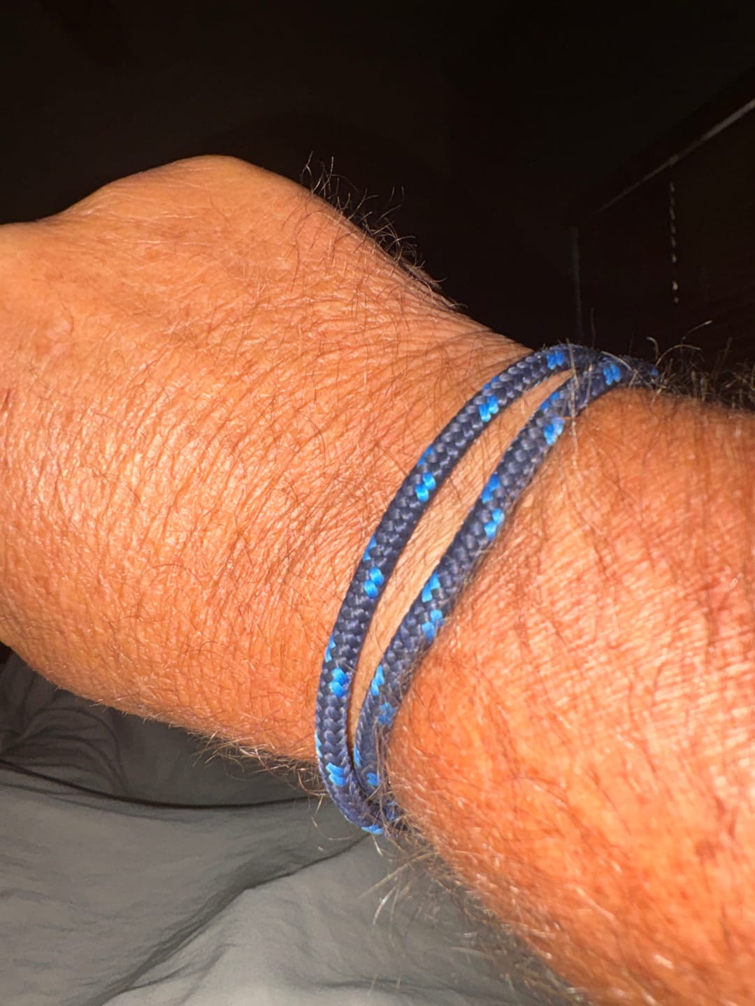 Customer photo review of Paracord Bracelet Magnetic Dark Blue