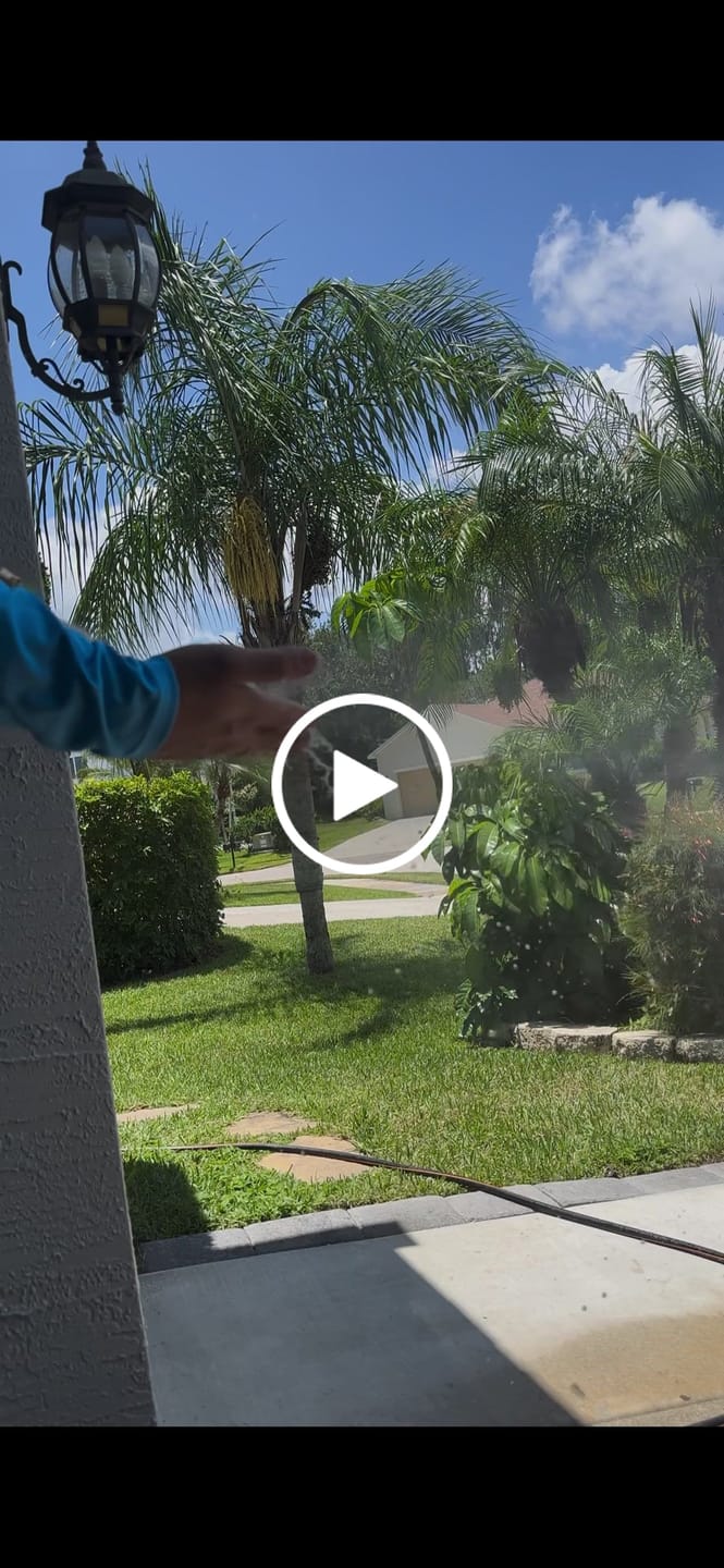 Customer video review of Grandstorm Retractable Vacuum Cleaner