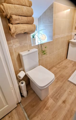 Customer photo review of Juniper Comfort Height Close Coupled Rimless Toilet & Soft Close Seat