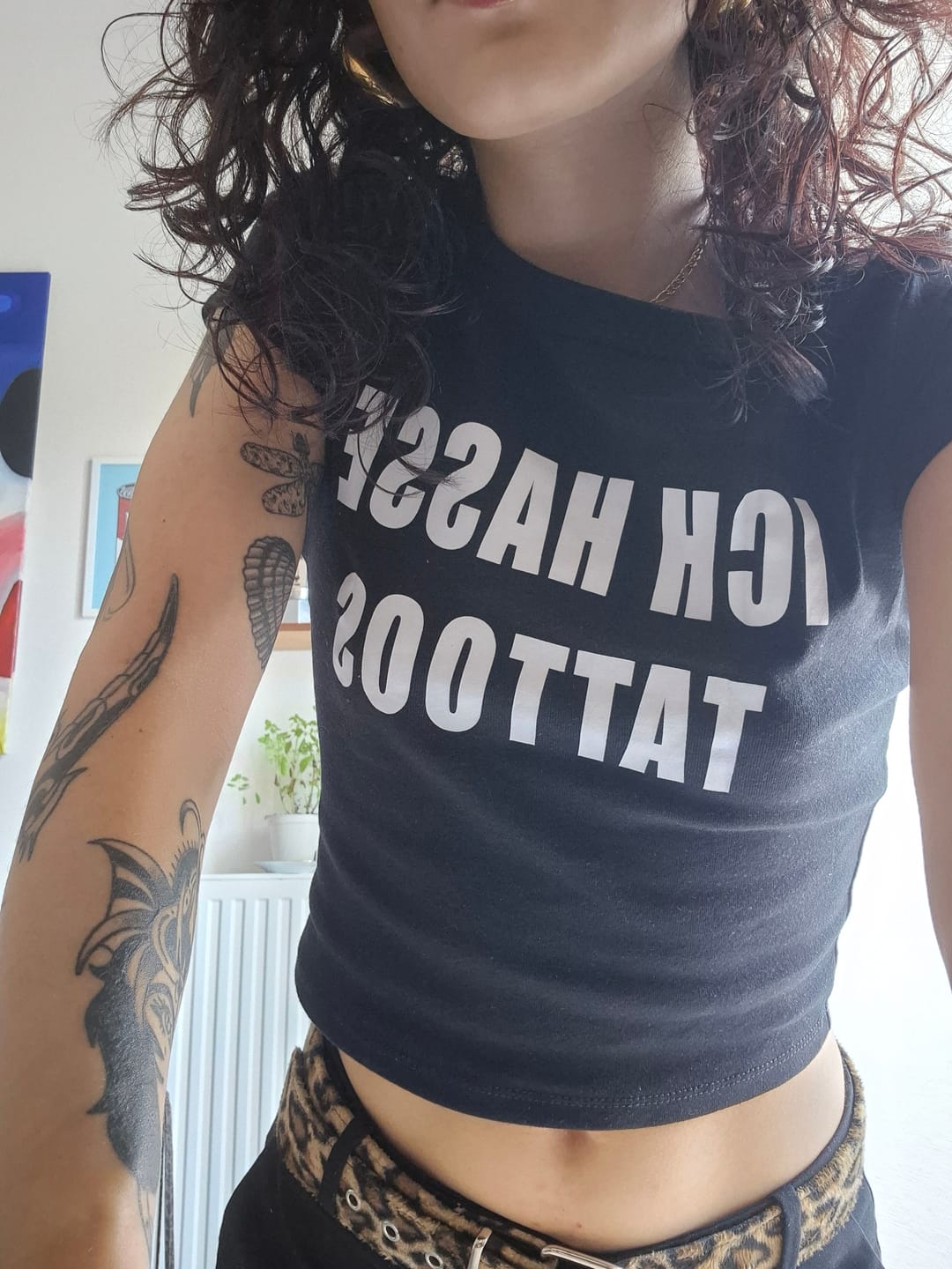 Customer photo review of Ich hasse Tattoos Baby Tee