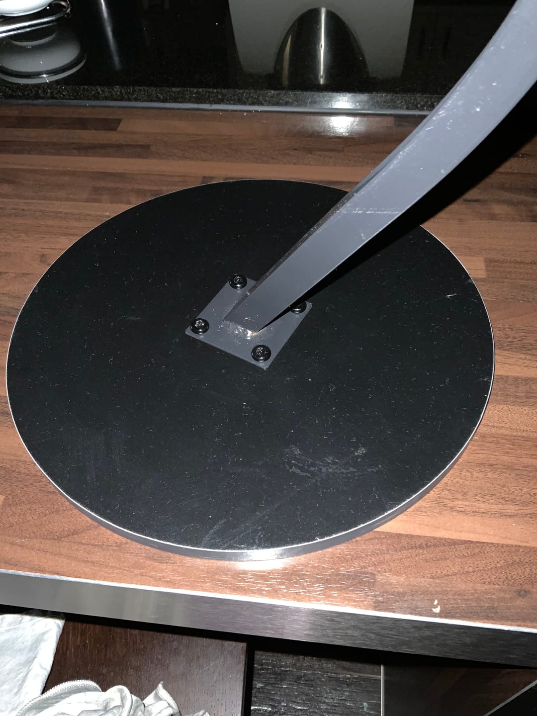 Customer photo review of Runder Beistelltisch – Modern & Dekorativ | Für Wohnzimmer & Schlafzimmer