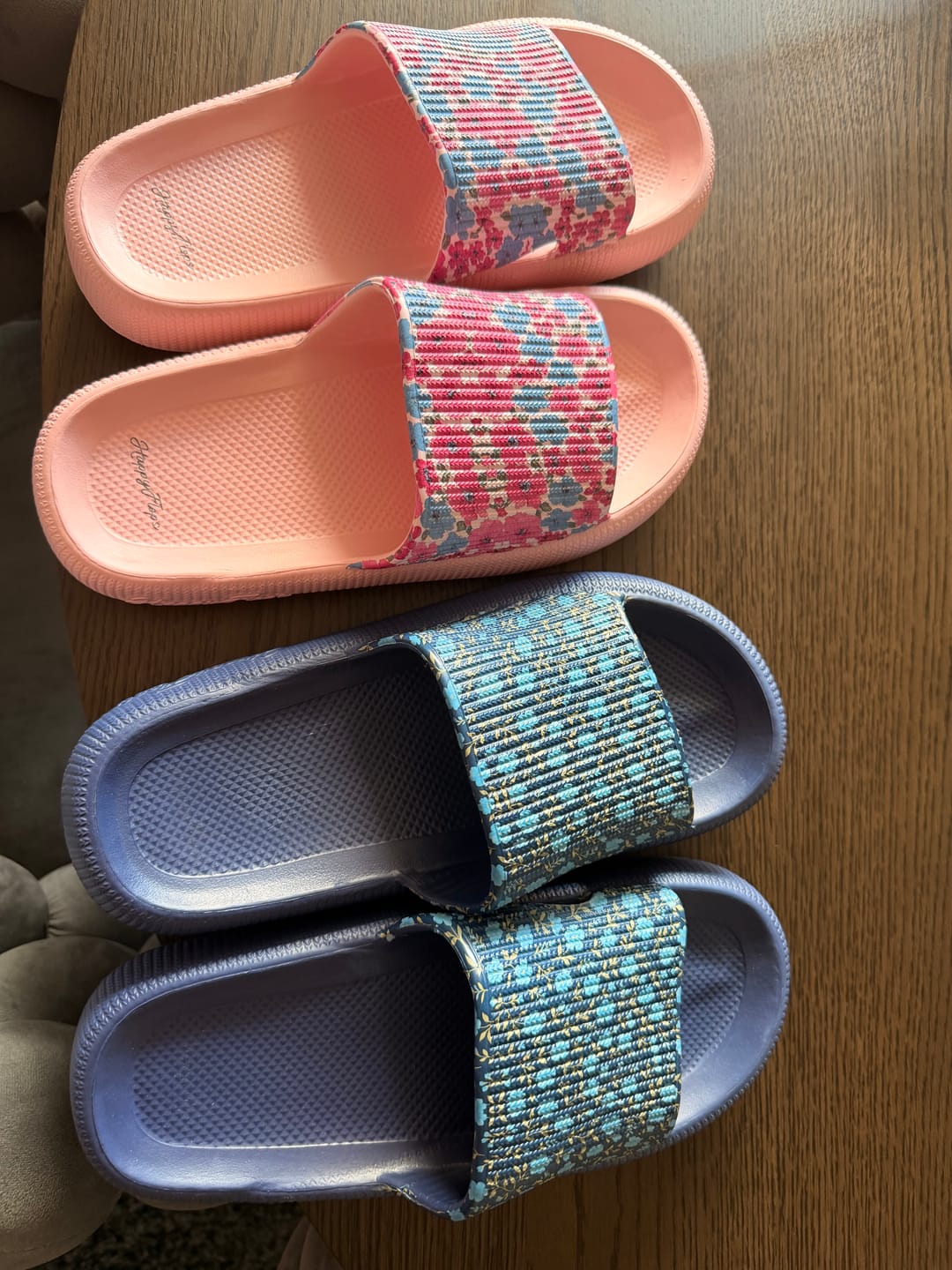 Customer photo review of HappyFlops Botanics