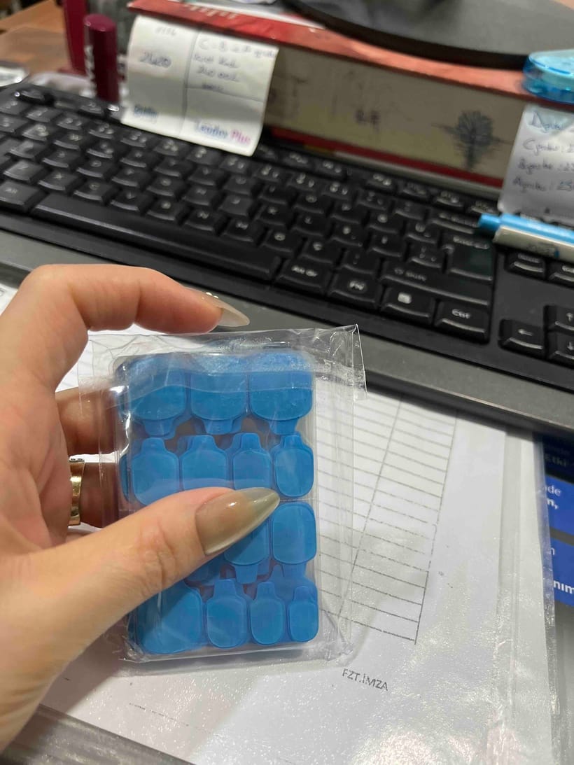 Customer photo review of 300 Adet Çift Taraflı Tak Çıkar Yapıştırma Bantı