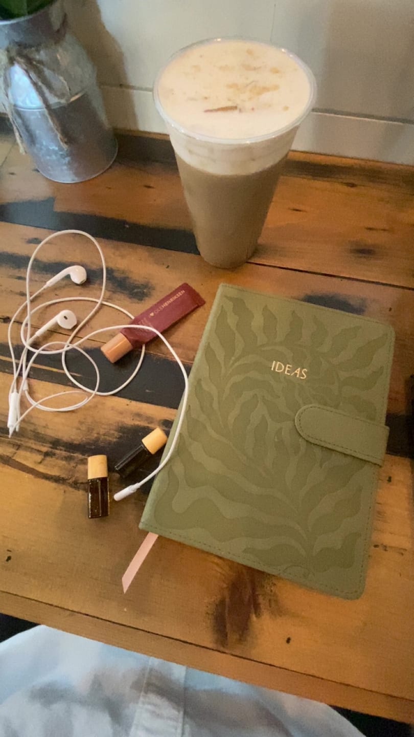 Customer photo review of ISLA Perfume Oil