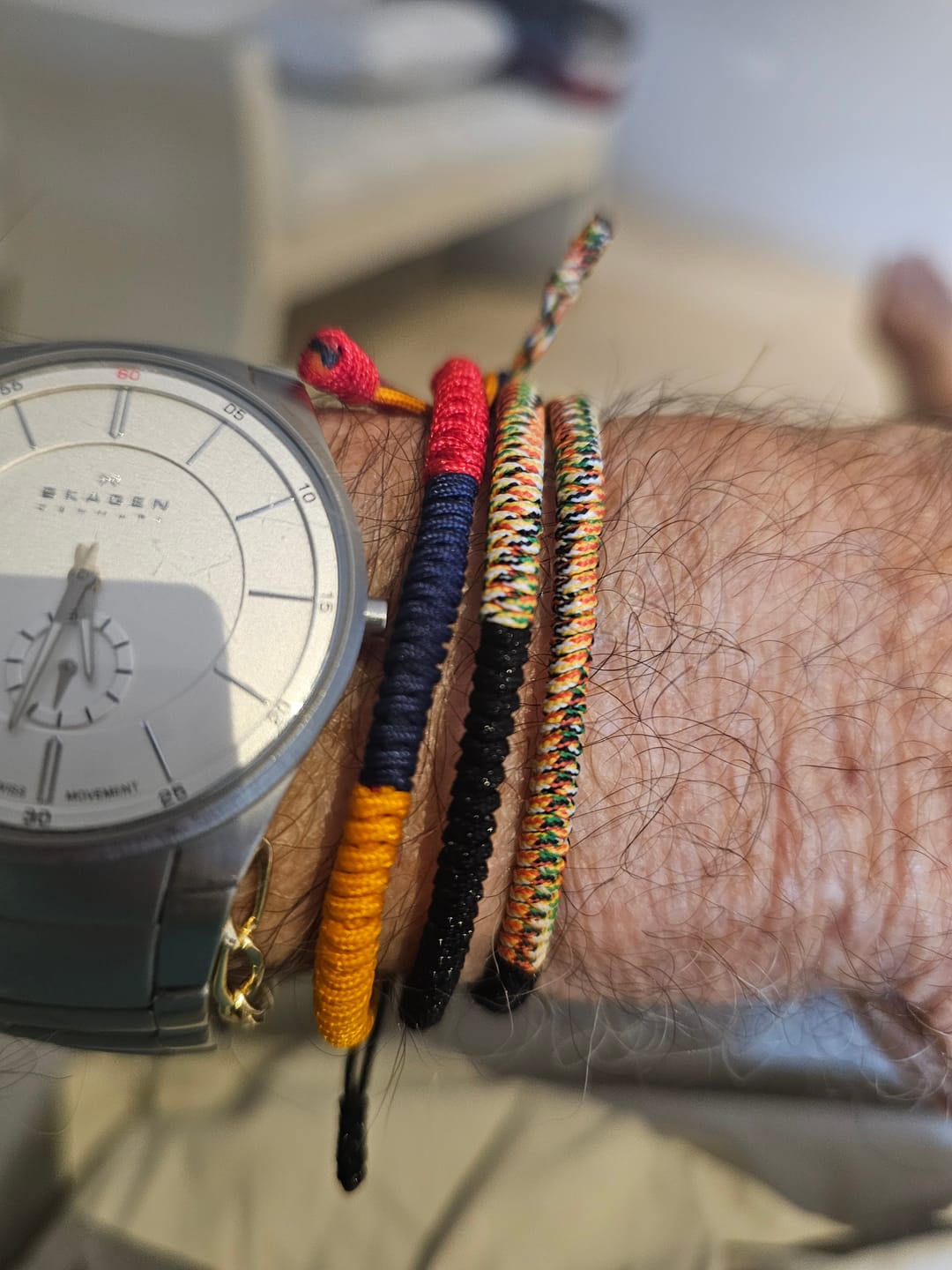 Customer photo review of Pulsera Tibetana Colombia – Orgullo, Raíz y Corazón