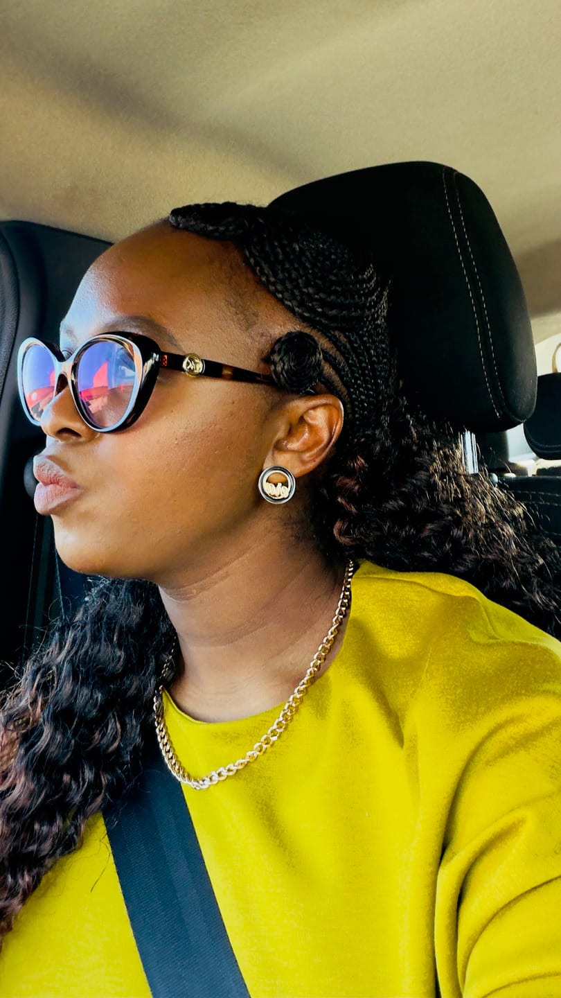 Customer photo review of Gold Diva Studs