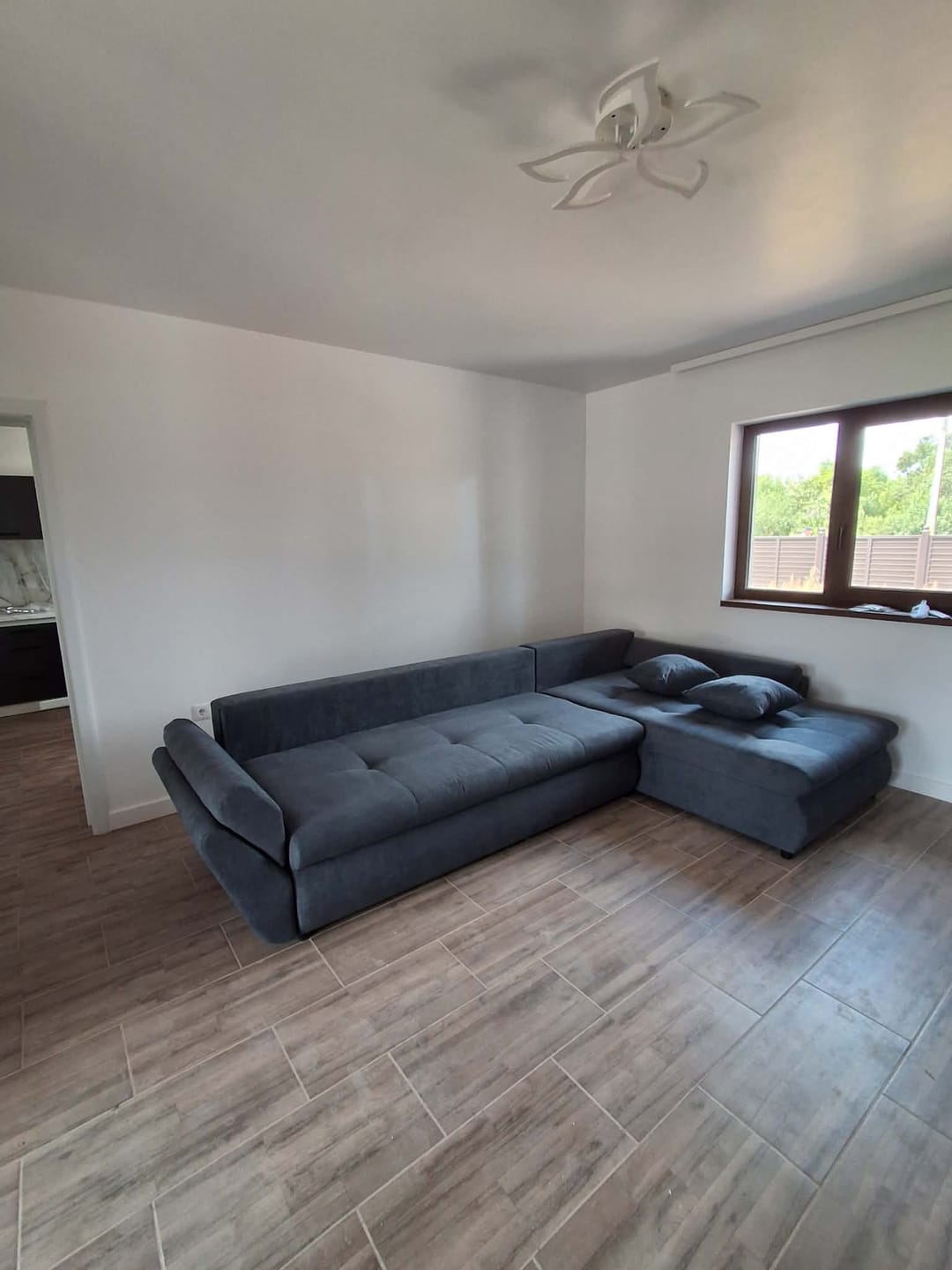 Customer photo review of Colțar extensibil dumonde cu ladă de depozitare Loana XL Enjoy Antracit II 335x185 cm