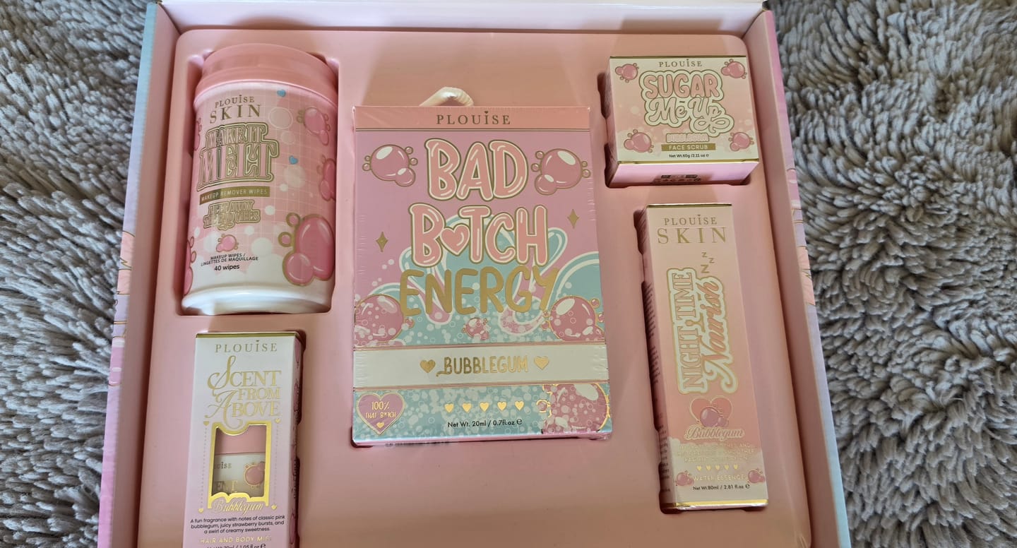 Customer photo review of What A Treat Bundle