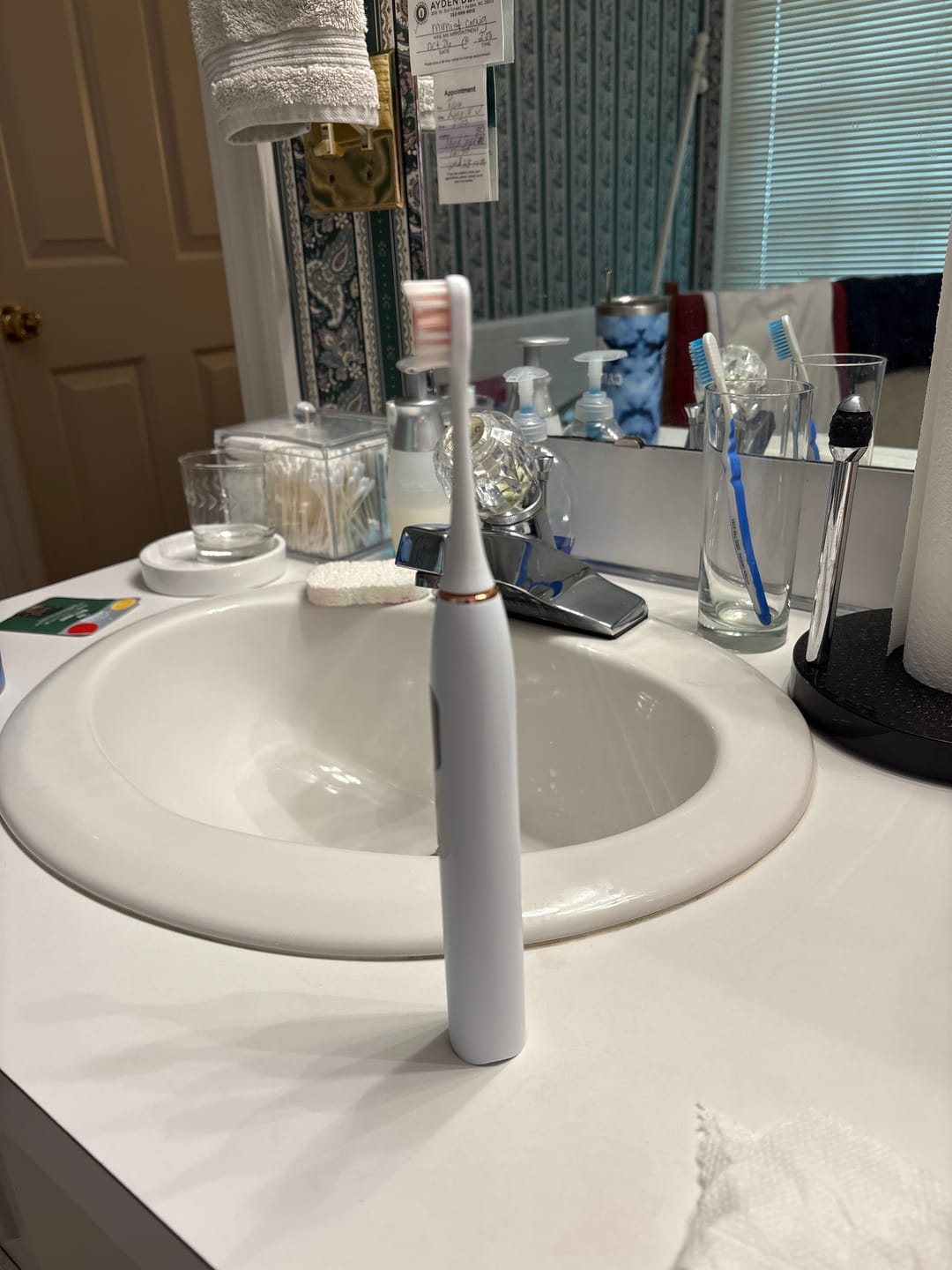 Customer photo review of Oryzom ProSonic V1 – Professional Sonic Deep Clean for Smoother Teeth & Optimal Oral Hygiene