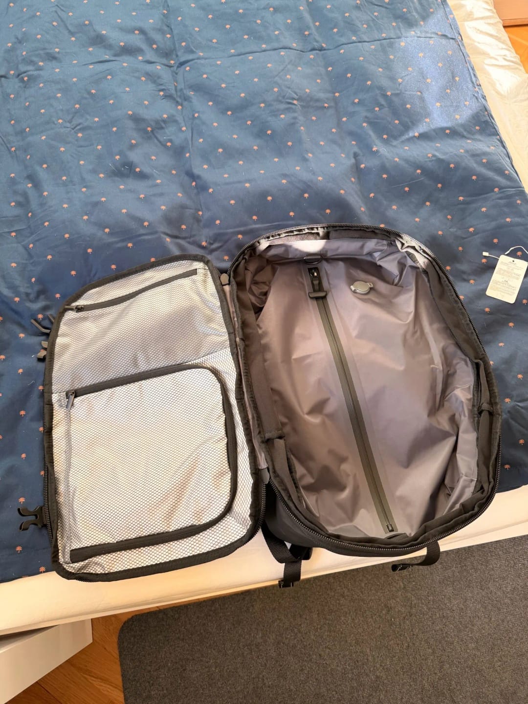 Customer photo review of Discoverer Vacuum Compression Travel Backpack 60L