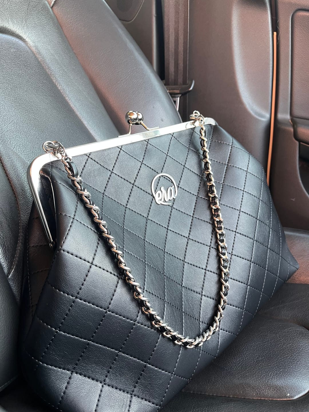 Customer photo review of ERA Oversized Kisslock Chain Bag – Black