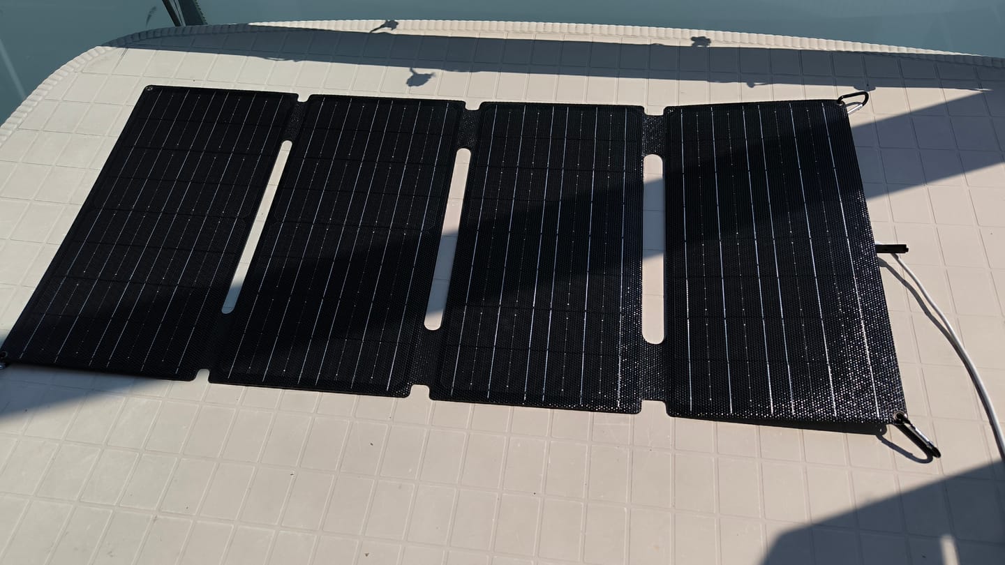 Customer photo review of ALLPOWERS SOLAX SE60 Panneau Solaire Portable 60W