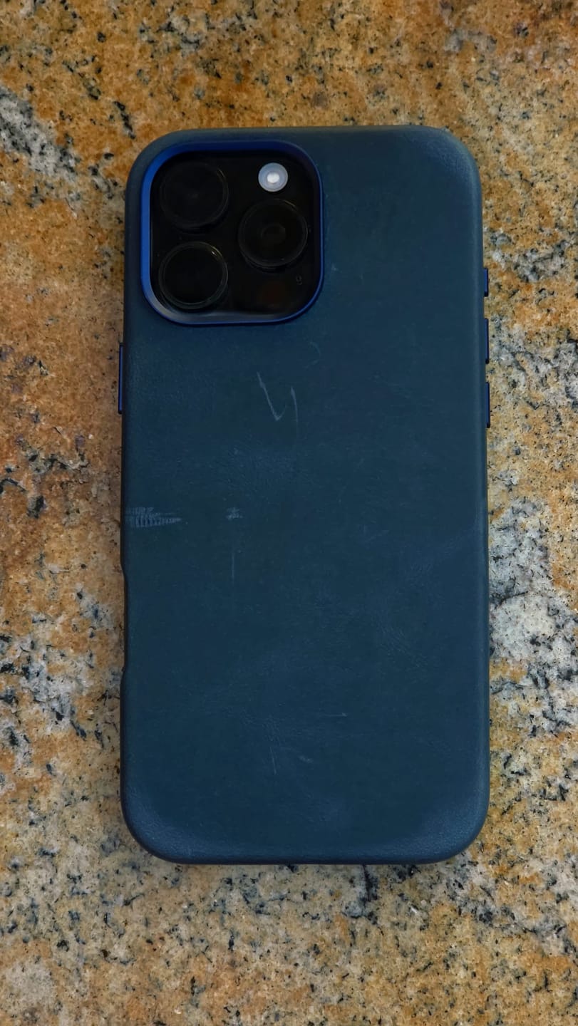 Customer photo review of iPhone 16 Pro Max Leather Case - MagSafe - Dusk Blue