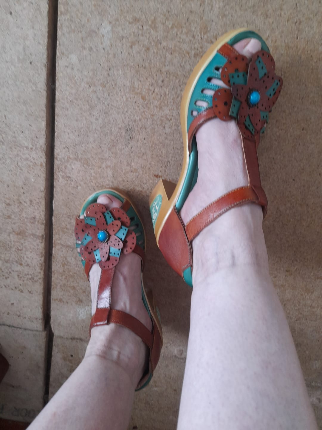 Customer photo review of Vintage Handmade Fish Mouth Floral Sandals