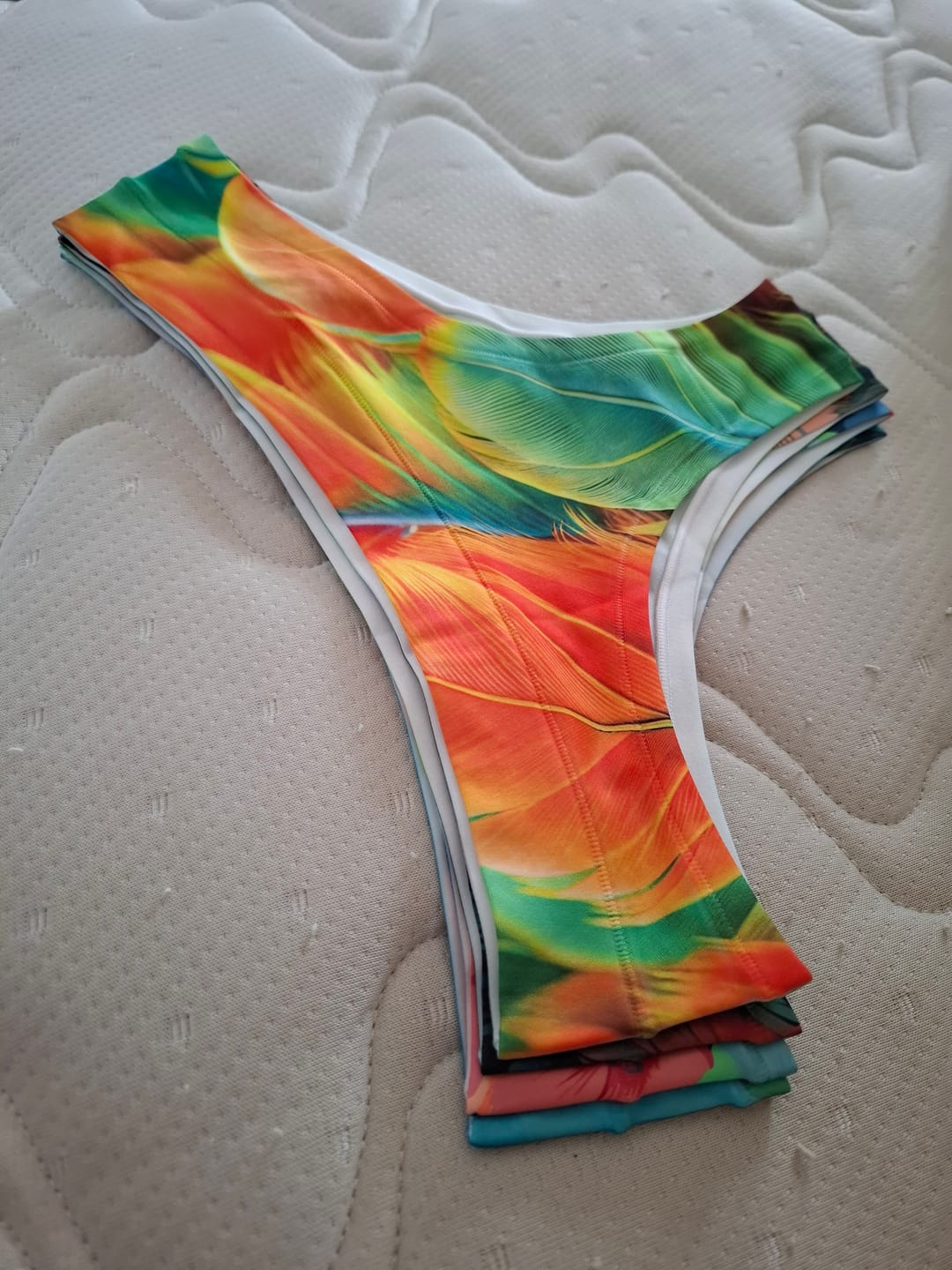 Customer photo review of Tanga Flowers Fluo