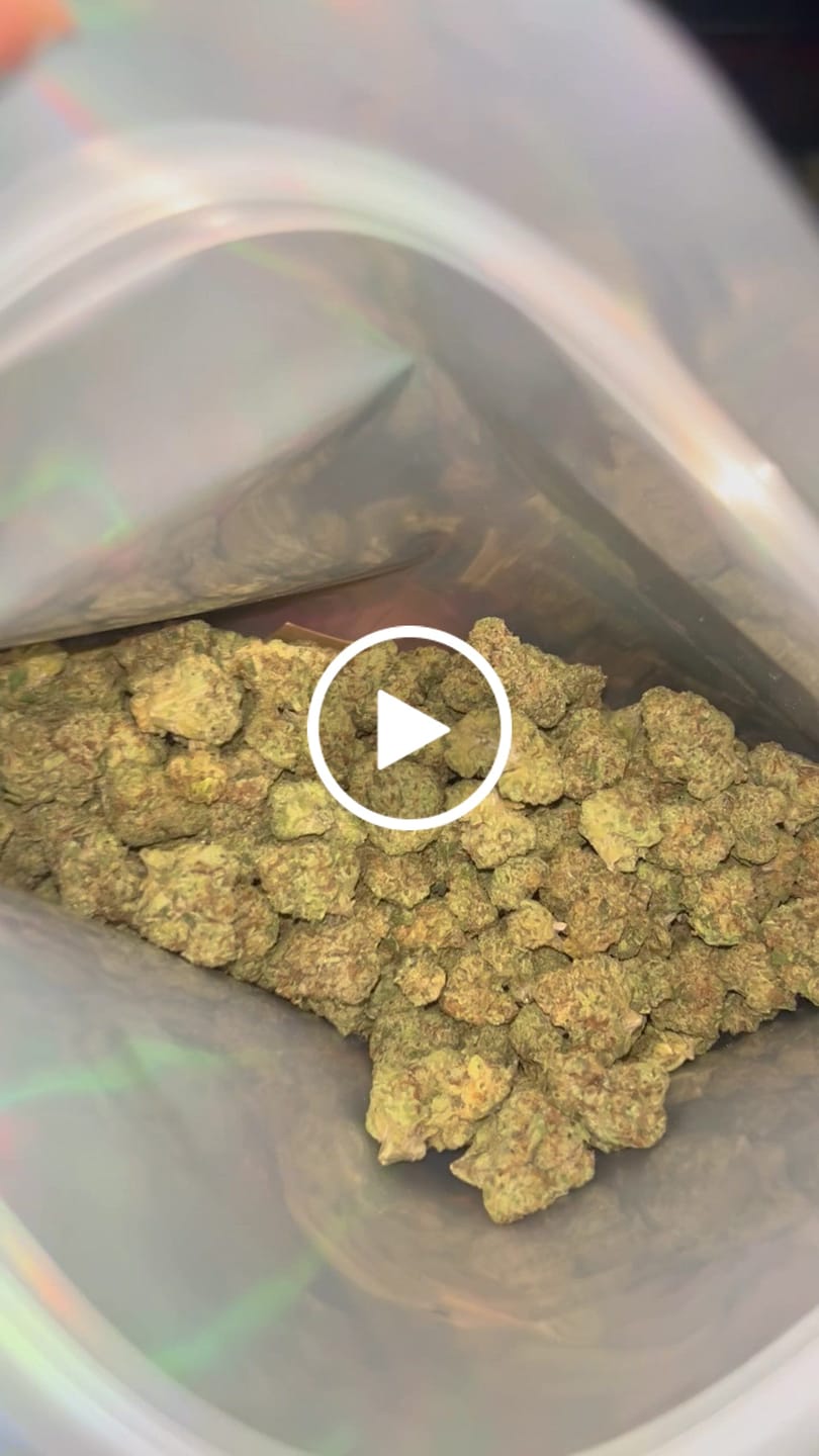 Customer video review of Blueberry Muffins Mediums - Bulk Mediums - Indica
